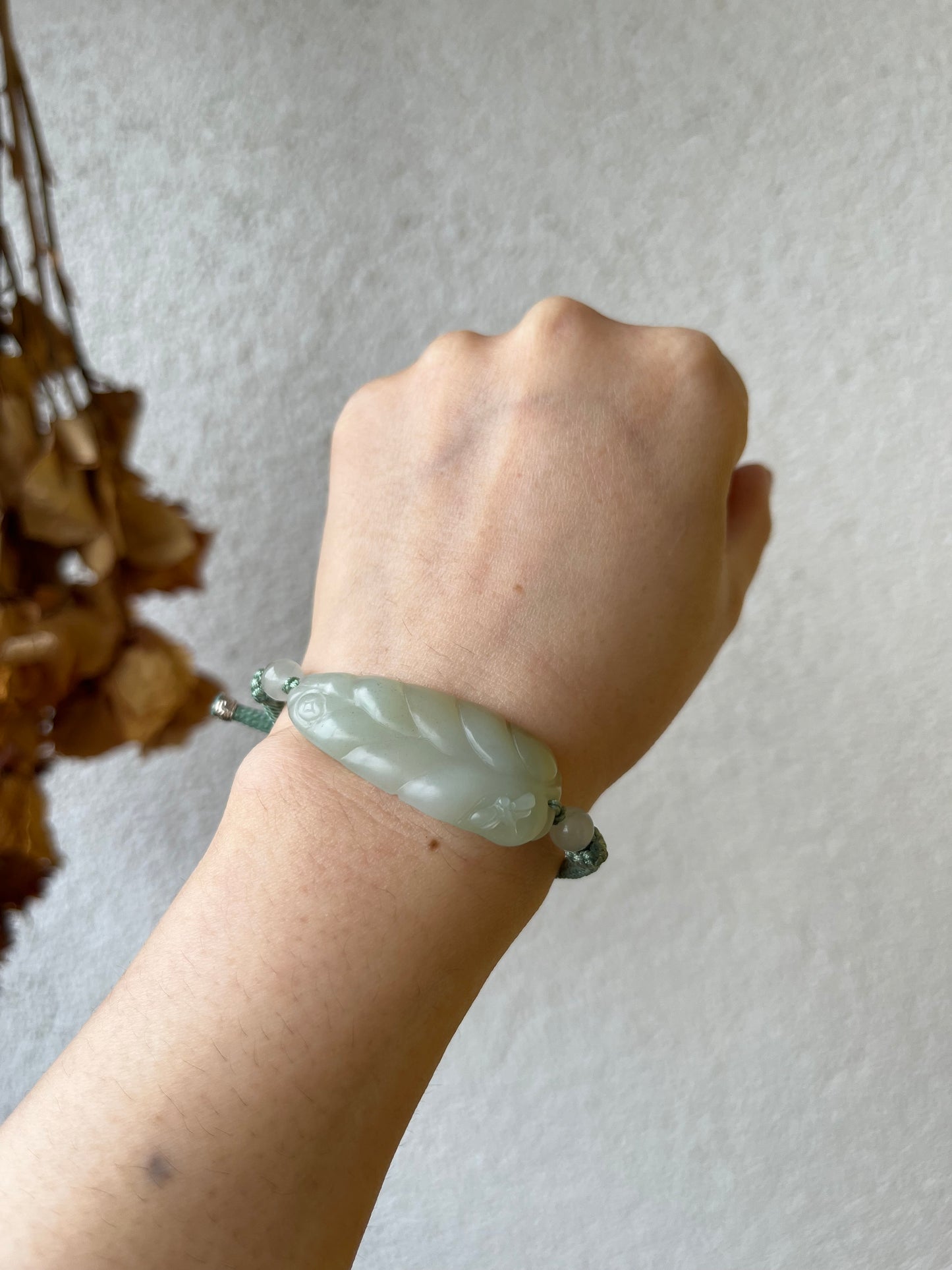 Handmade Bracelet with A Hand Carved Hetian Jade Leaf Pendant