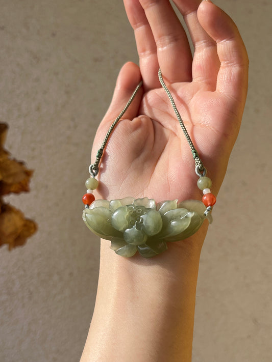 Handmade Necklace with a Hand Carved Green Jade Lotus Flower, 手雕湖水绿荷花项链