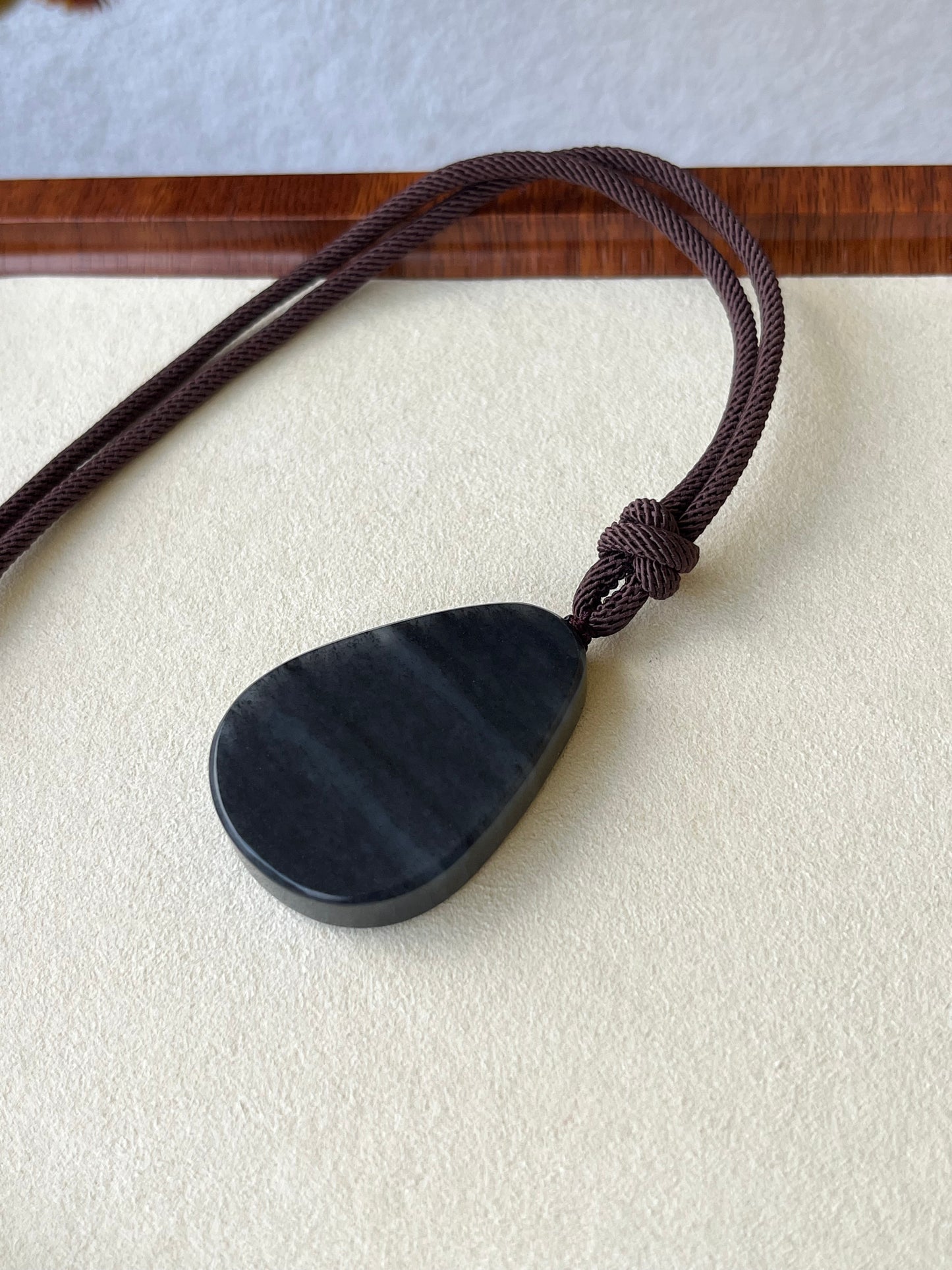 Black Hetian Qinghua Flat Pendant | 和田聚墨青花意境无事牌