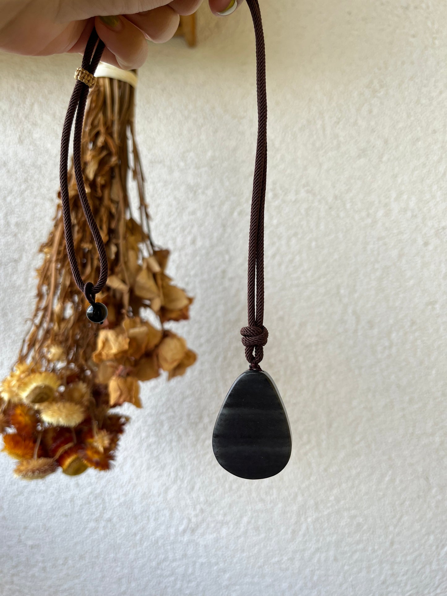 Black Hetian Qinghua Flat Pendant | 和田聚墨青花意境无事牌