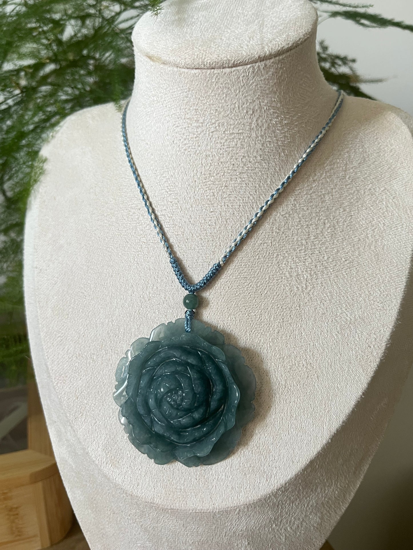 Blue Jadeite Peony Flower Pendant | 蓝水翡翠大花