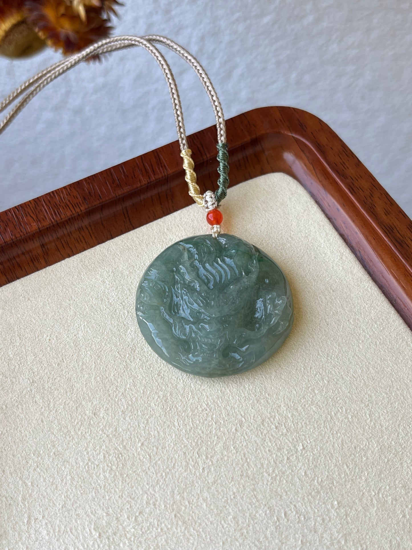 Light Green Jadeite Dragon Pendant | 翡翠龙牌