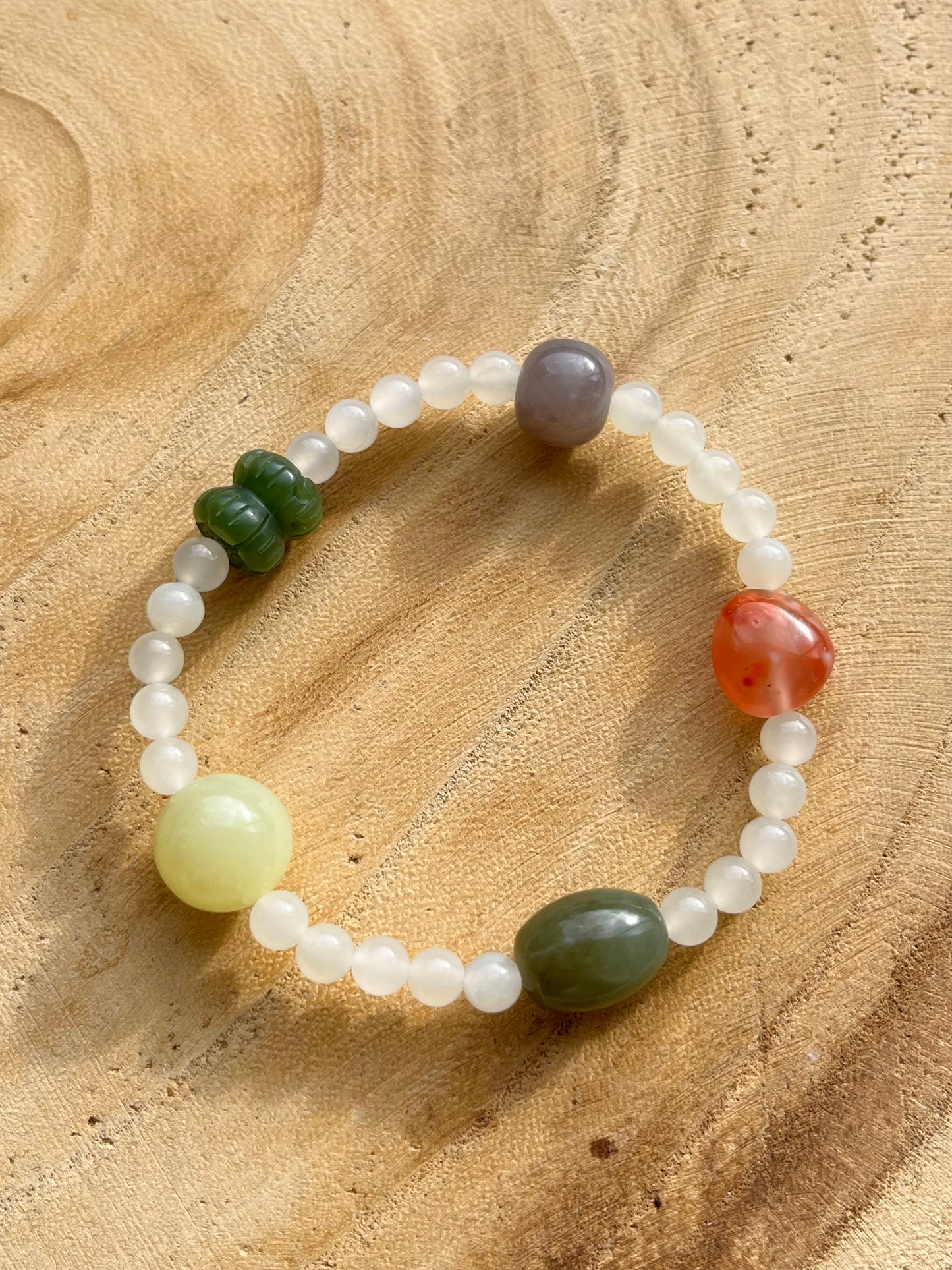 Multi-color Hetian Jade and Nanhong Agate Beaded Bracelet