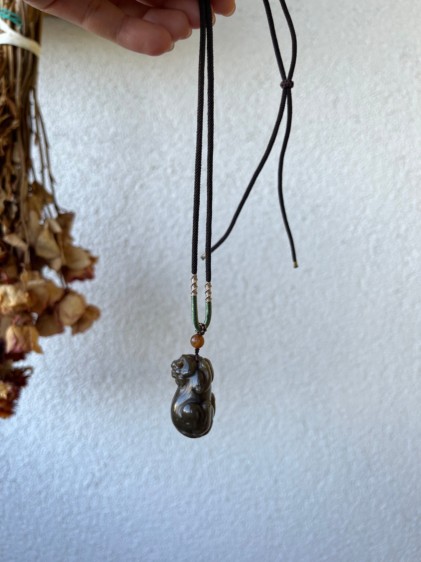 Hand Carved Brown Hetian Jade Chinese Pixiu Pendant, 手雕和田糖玉胖貔貅
