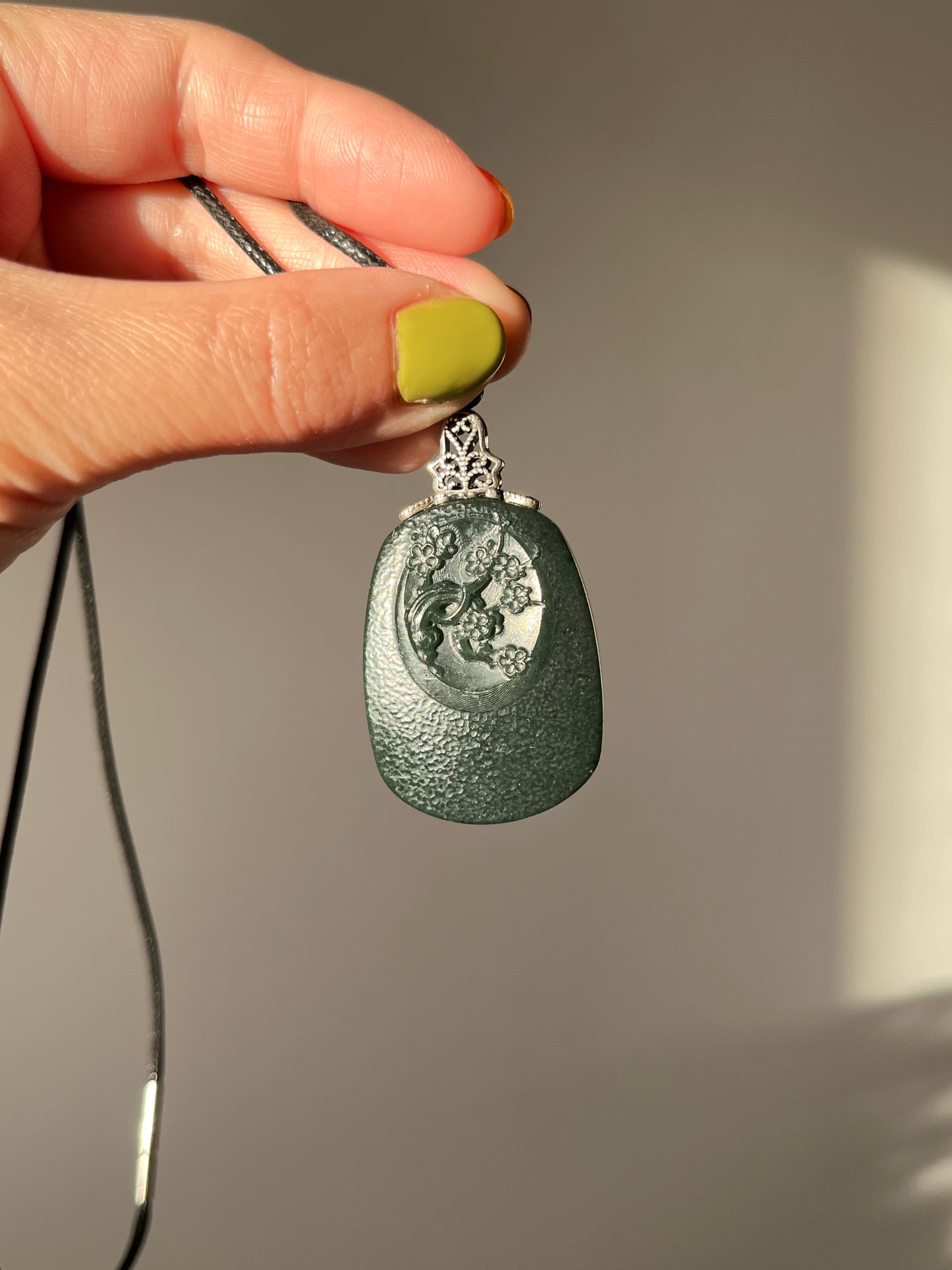 Vintage Style Carved Hetian Jade Plum Blossom Pendant, 和田青玉复古银扣头梅花牌