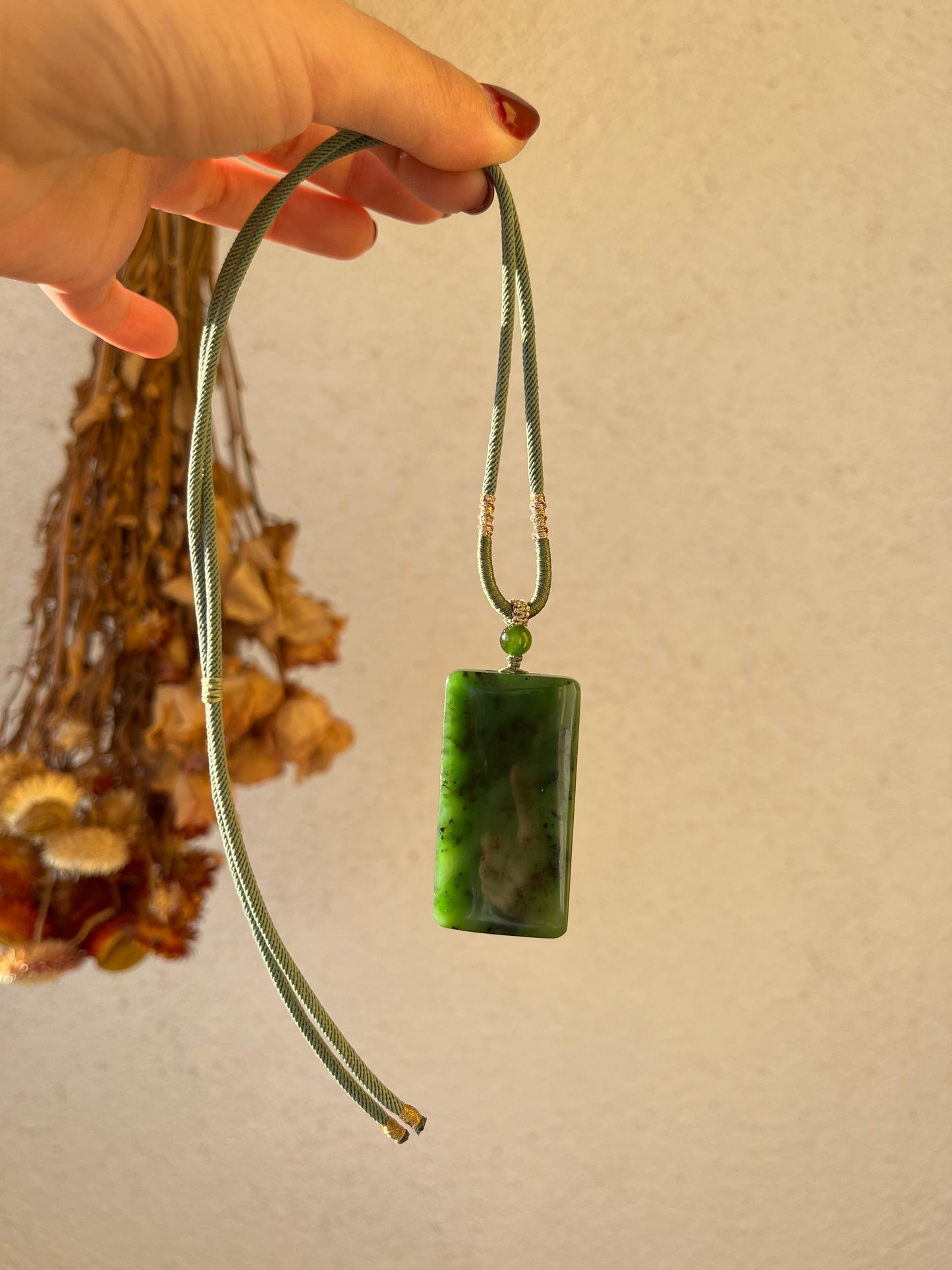 Necklace with a Green Hetian Jade Flat Pendant，和田老矿碧玉无事牌