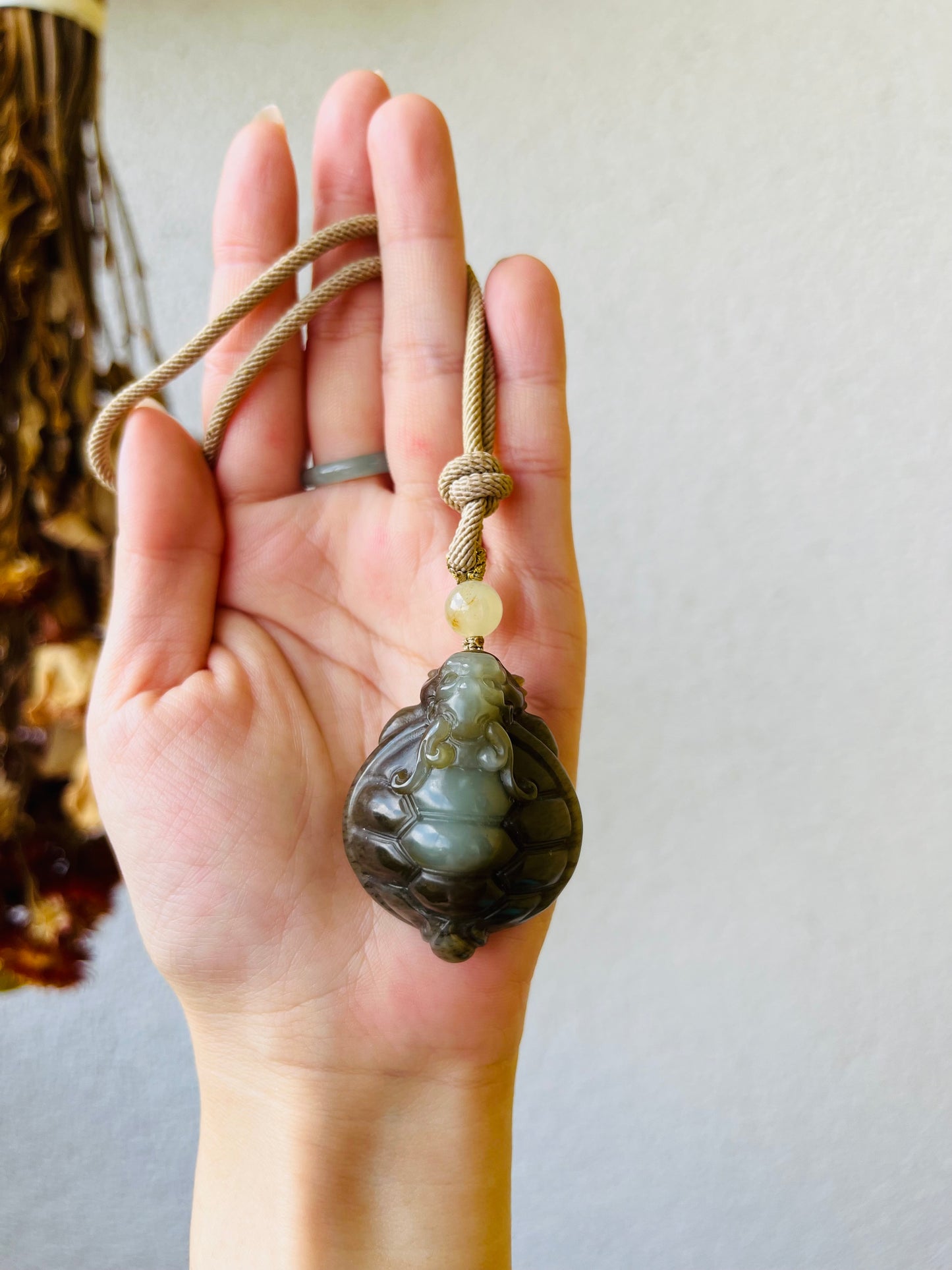 Hand Carved Brown Hetian Jade Dragon Turtle，手雕和田龙龟