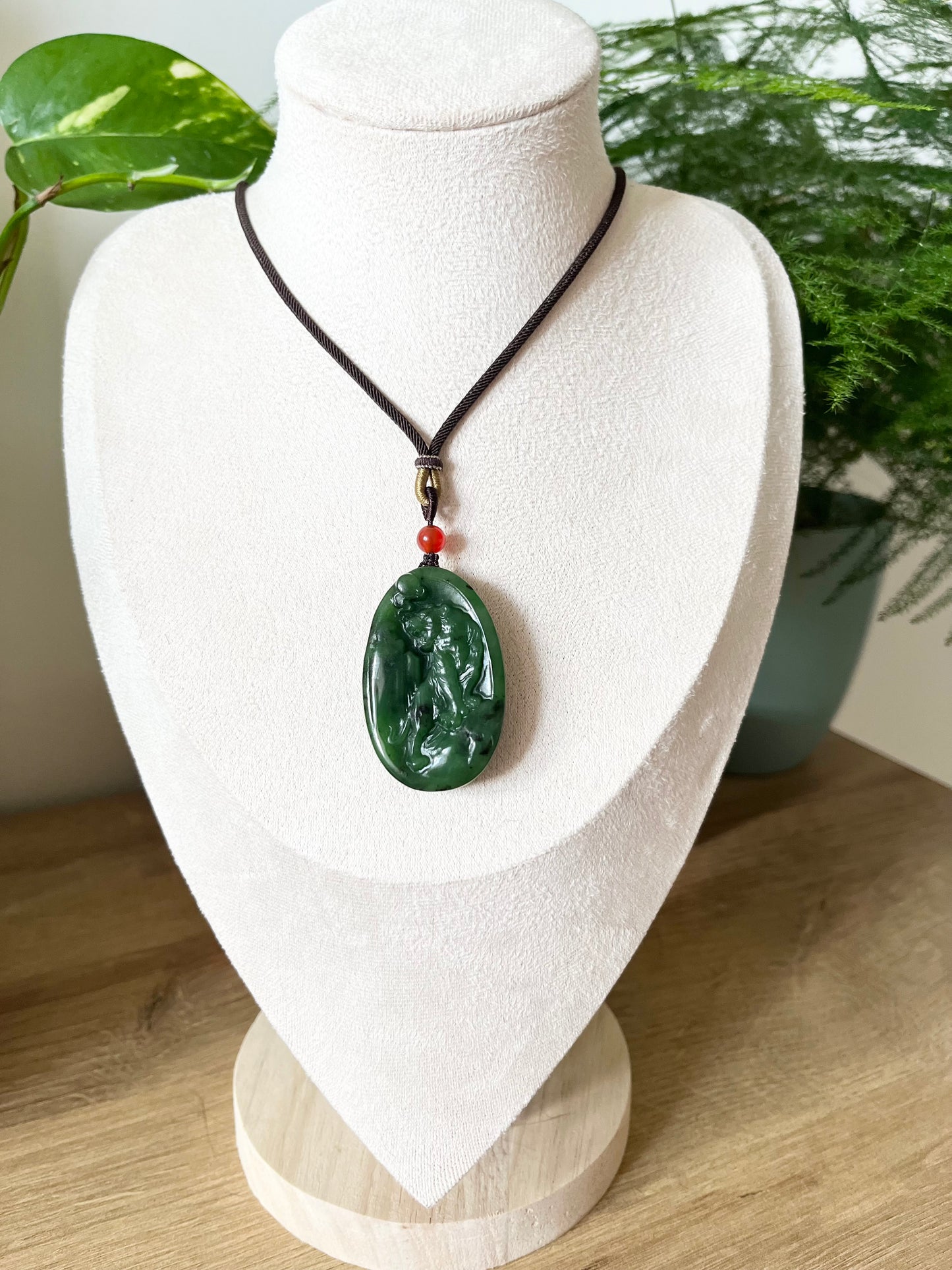 Hand Carved Green Hetian Jade Uphill Tiger, 手雕俄碧玉上山虎