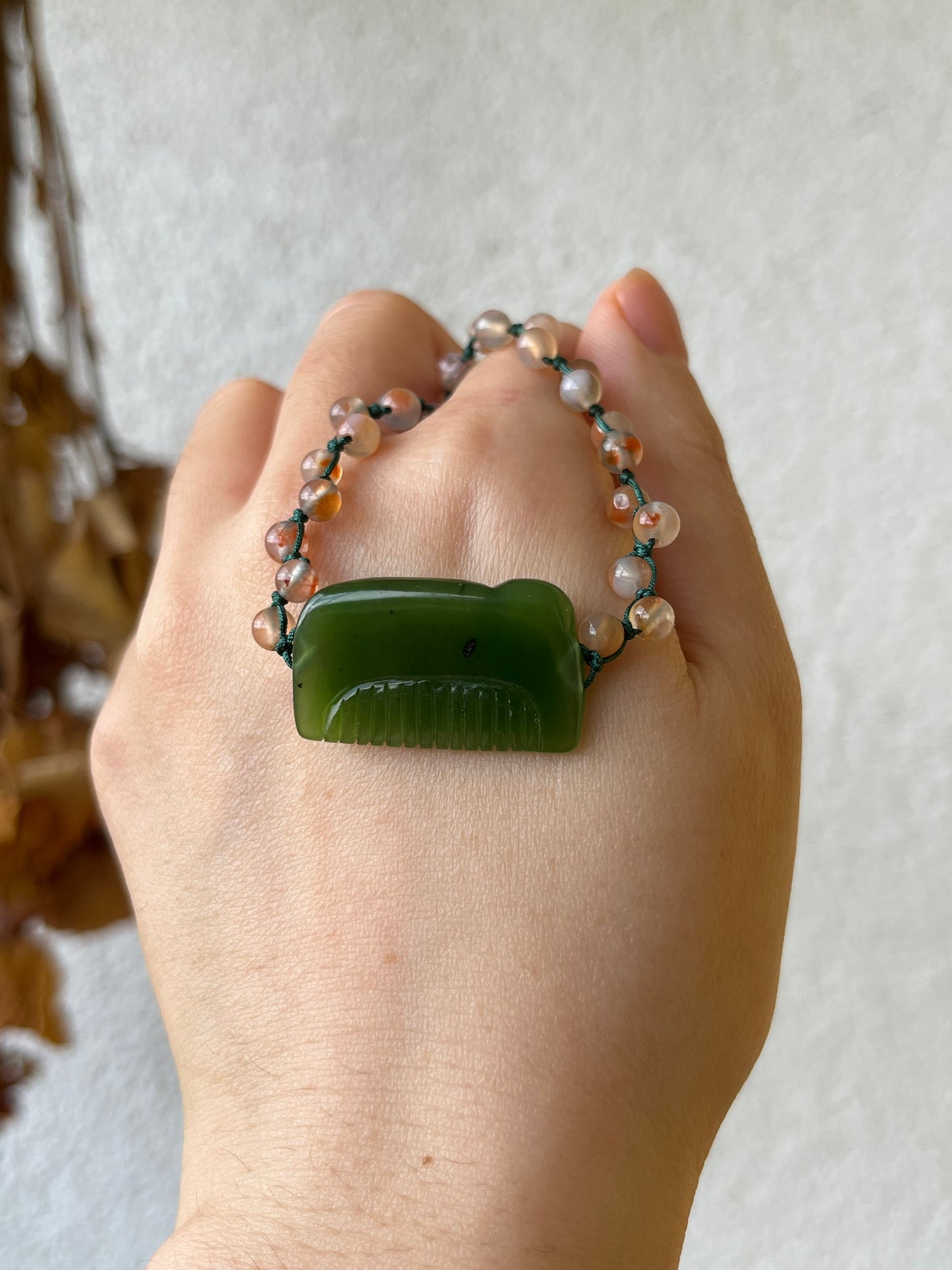 Handmade Choker with a Hand Carved Green Hetian Jade Comb | 手编和田碧玉小梳子项链