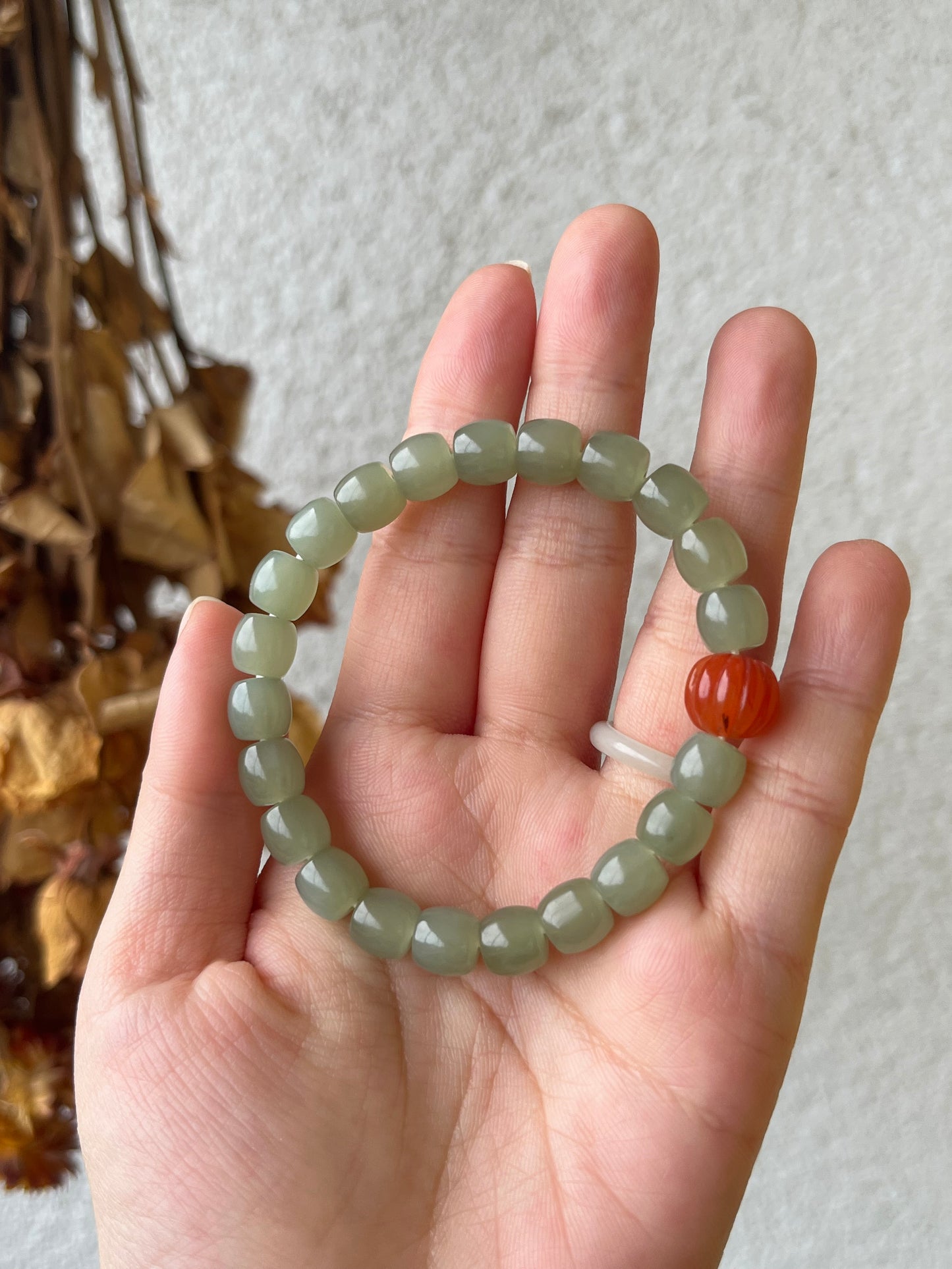 Straight Cut Hetian Jade Beaded Bracelet 8mm x 7mm | 和田晴水直切手串