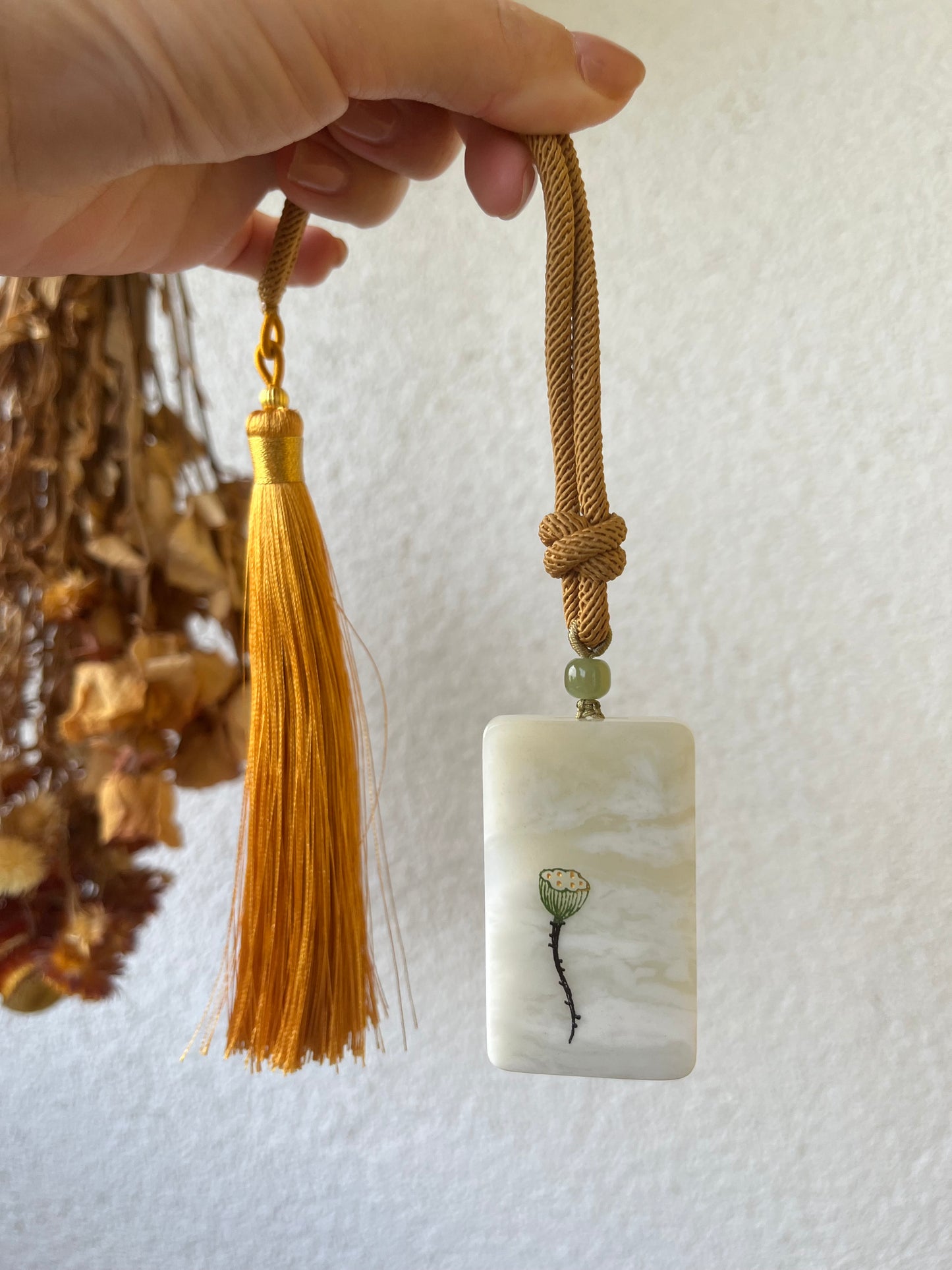 Unique White Jade Flat Pendant with Artistic Cloud-like Inclusions | 和田特色意境棉白玉无事牌