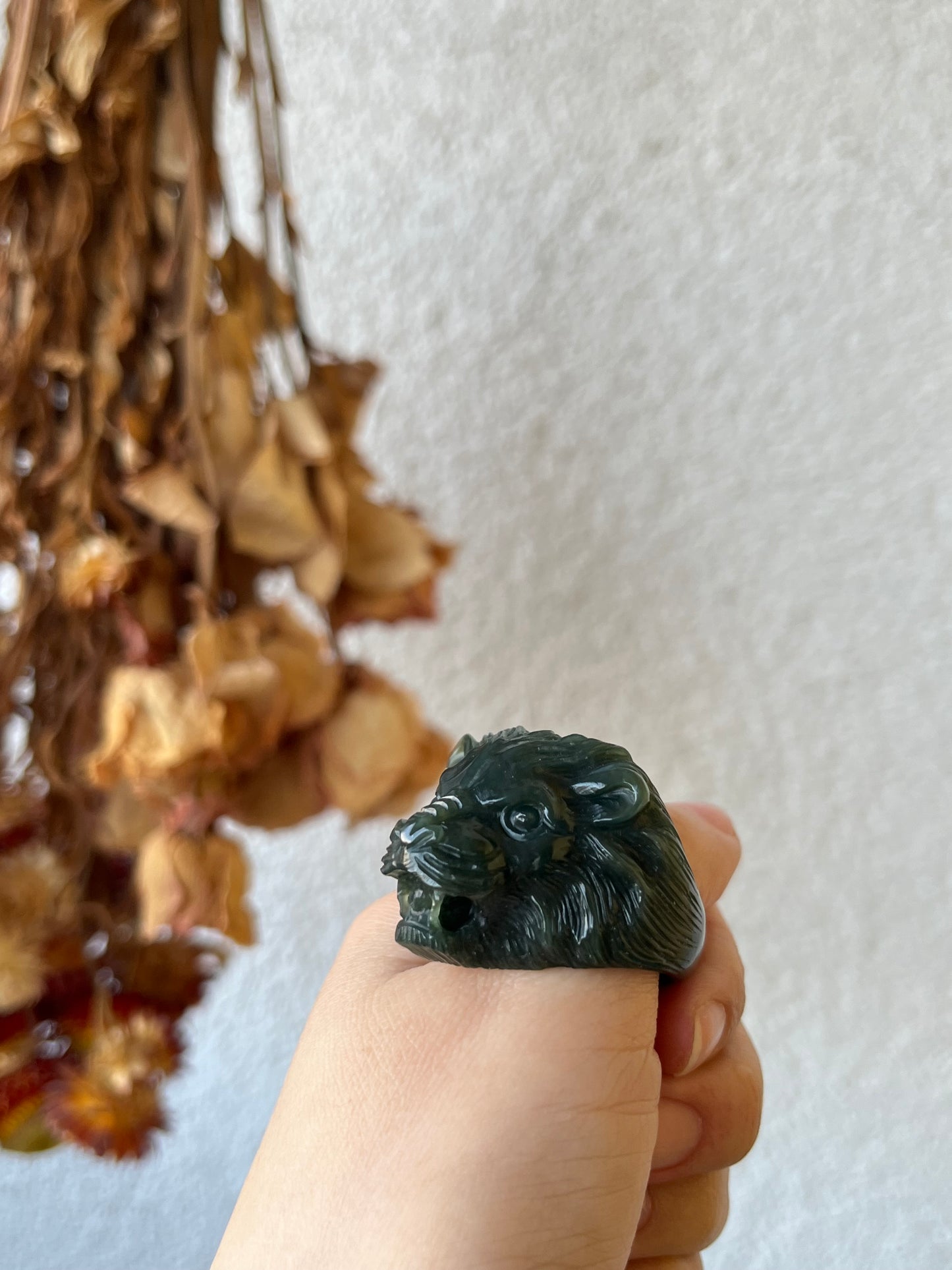 Hand Carved Hetian Jade Lion Head Thumb Ring, 手雕和田青玉细料狮头扳指