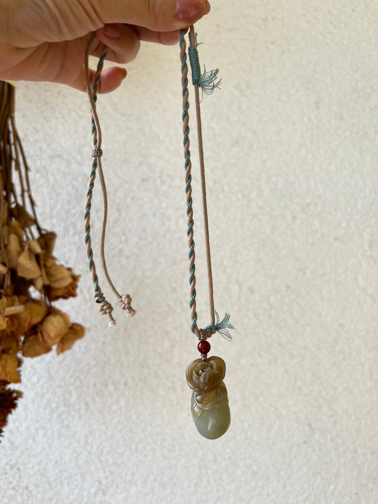 3D Hand Carved Hetian Jade Rose Pendant, 手雕和田且末蓝俏糖胖玫瑰