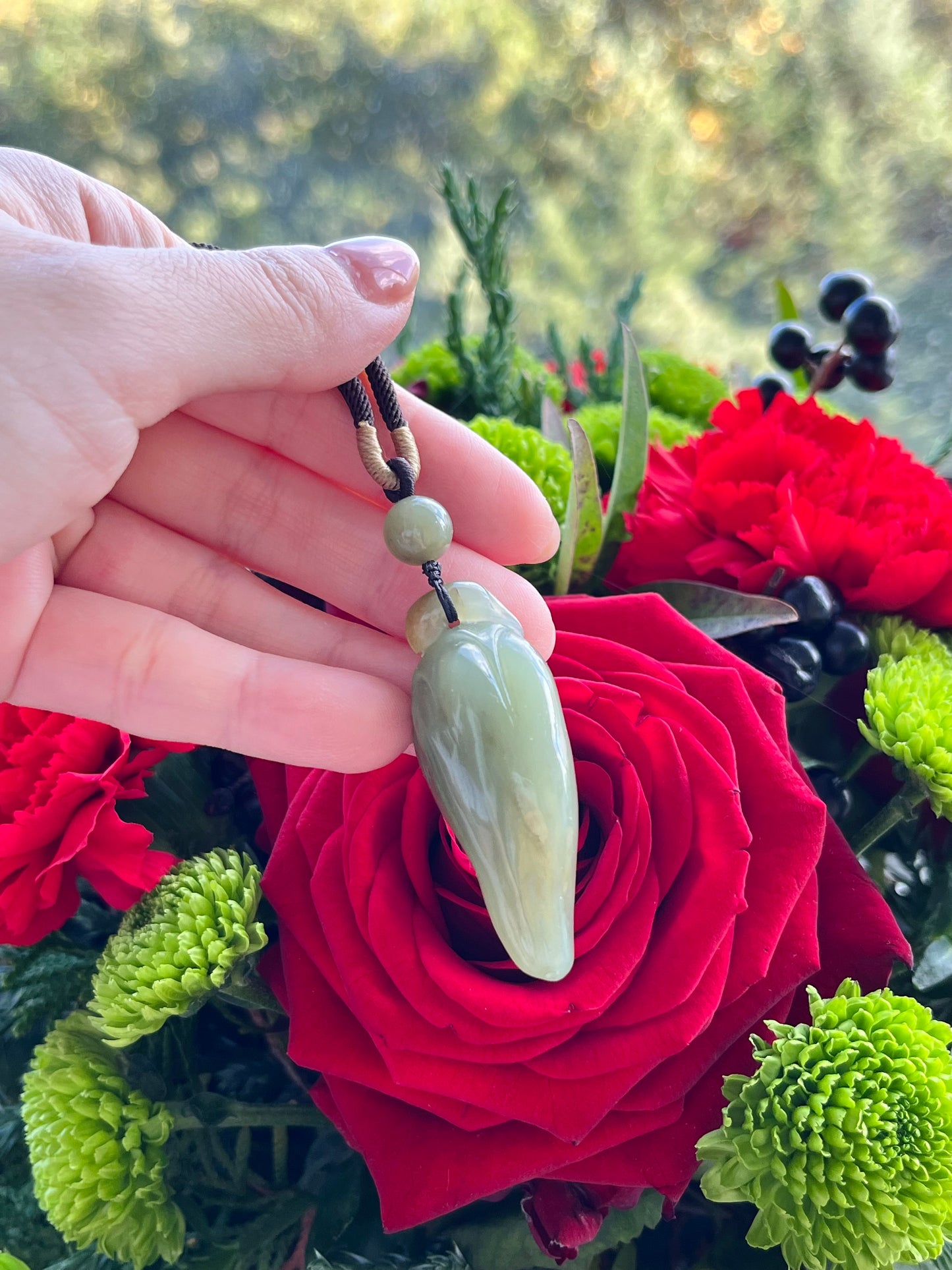 Hand Carved Heitian Jade Pepper Pendant，手雕且末蓝糖和田玉辣椒