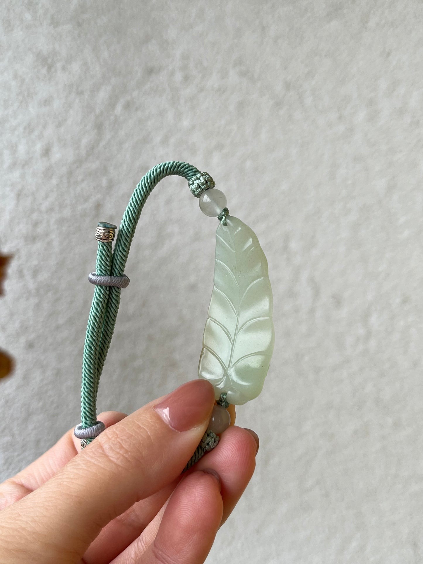 Handmade Bracelet with A Hand Carved Hetian Jade Leaf Pendant