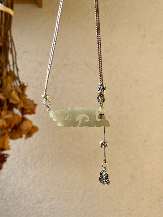 Designed Necklace with a Hand Carved Jade Chinese Antique-style Dragon Pendant, 设计款手雕和田晴水仿古龙吊坠