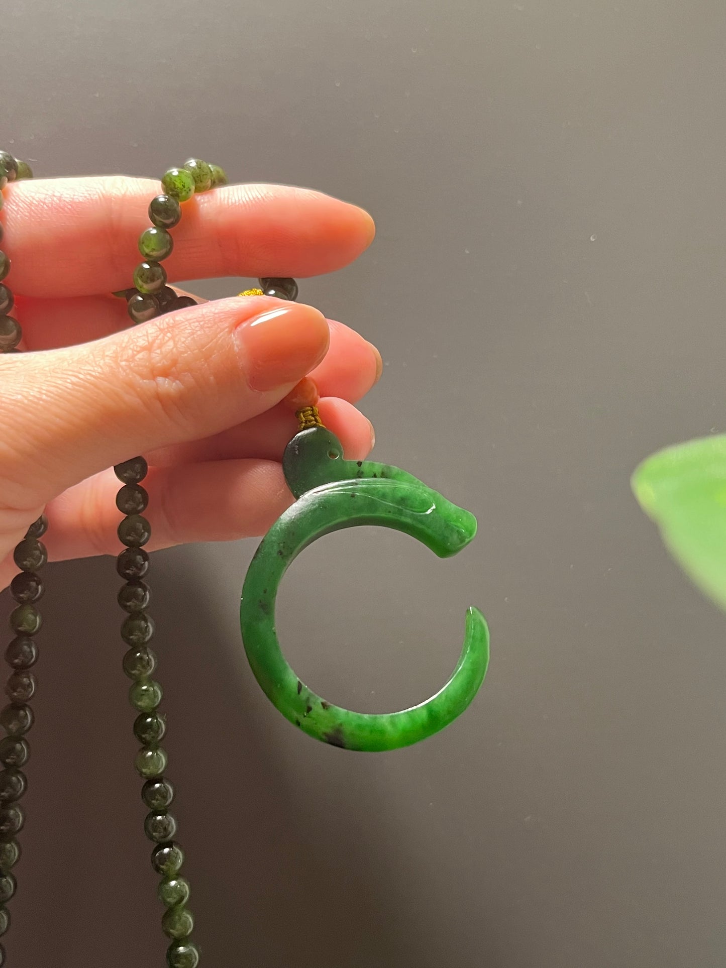 Red-skinned old mine Green Hetian Jade Pig Dragon Set, 红皮老矿俄碧玉猪龙套链