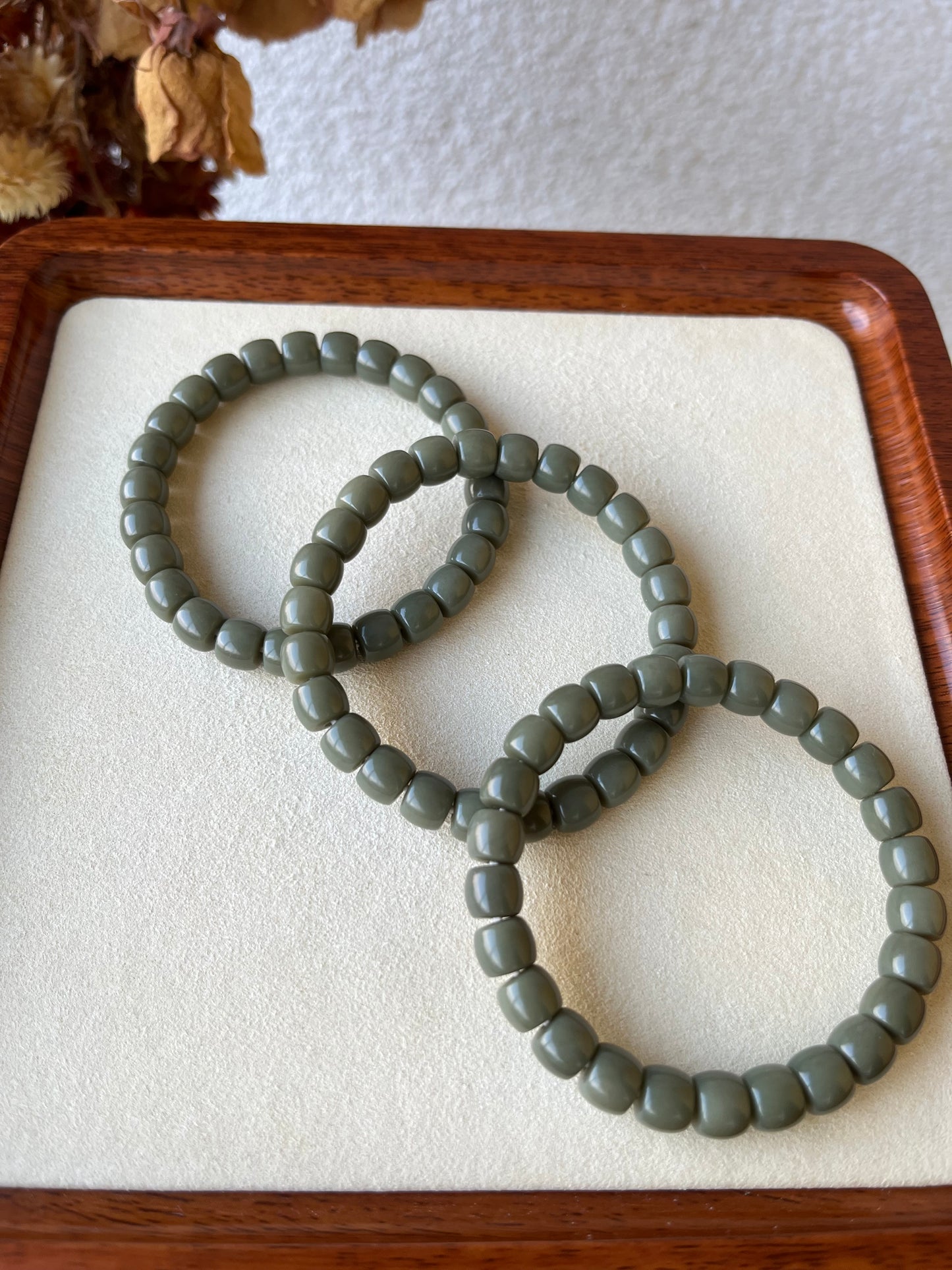 Straight Cut Elaeagnus Green Hetian Jade Beaded Bracelet (8mm x 6mm) | 和田沙枣青直切手串