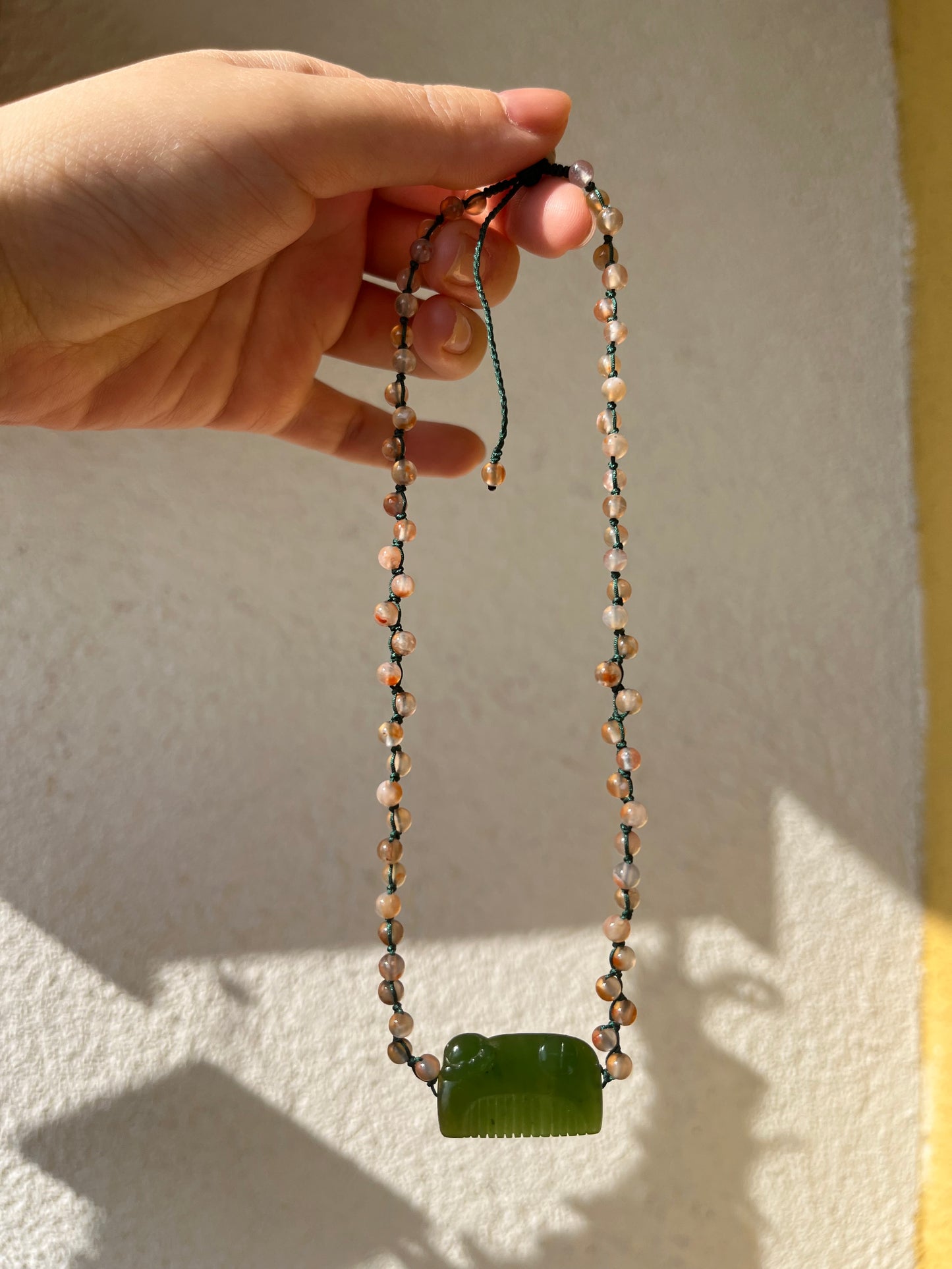 Handmade Choker with a Hand Carved Green Hetian Jade Comb | 手编和田碧玉小梳子项链