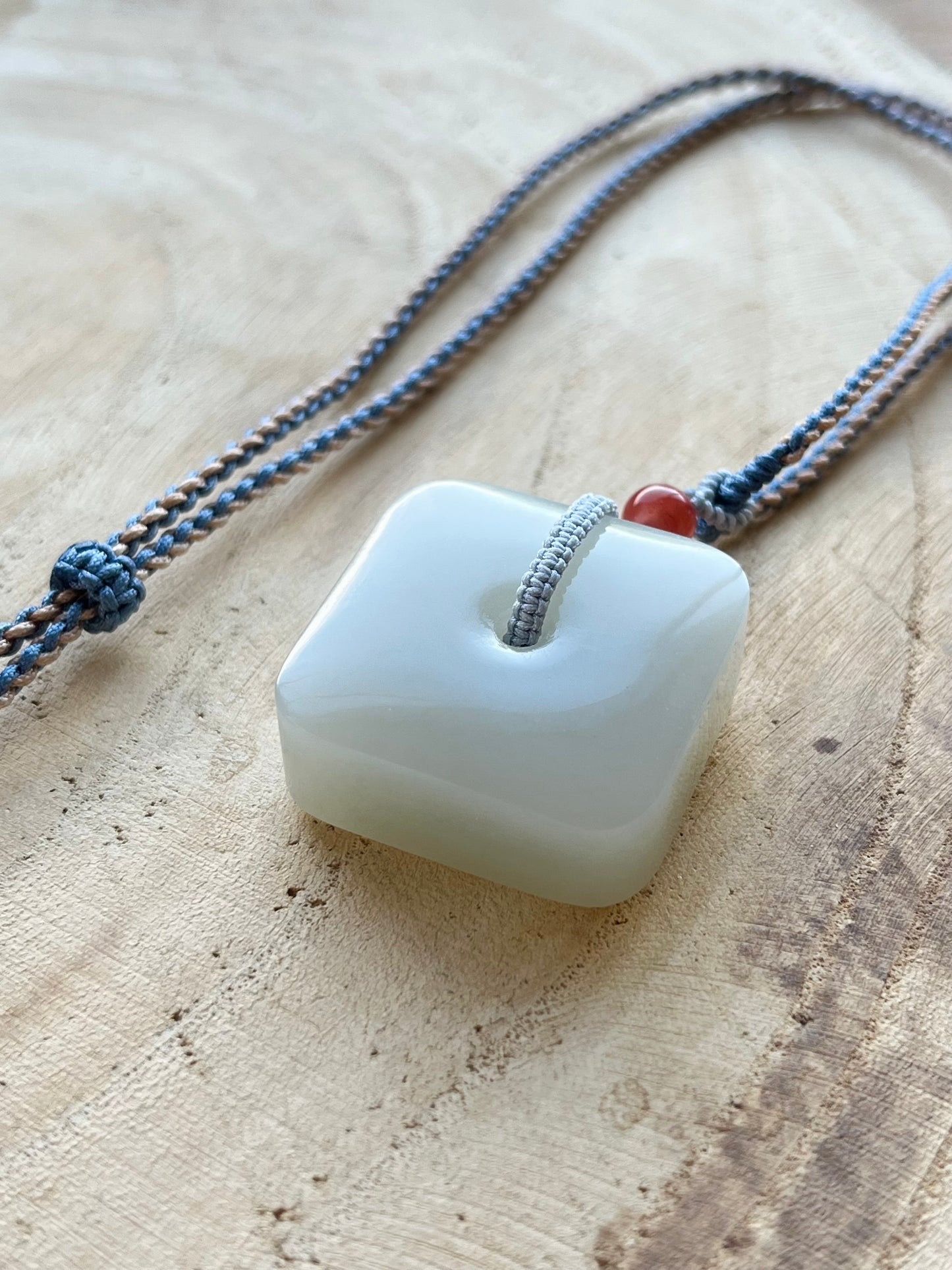 Hetian White Jade Square Peace Buckle (Jade PI Pendant)，和田青海青白玉方扣