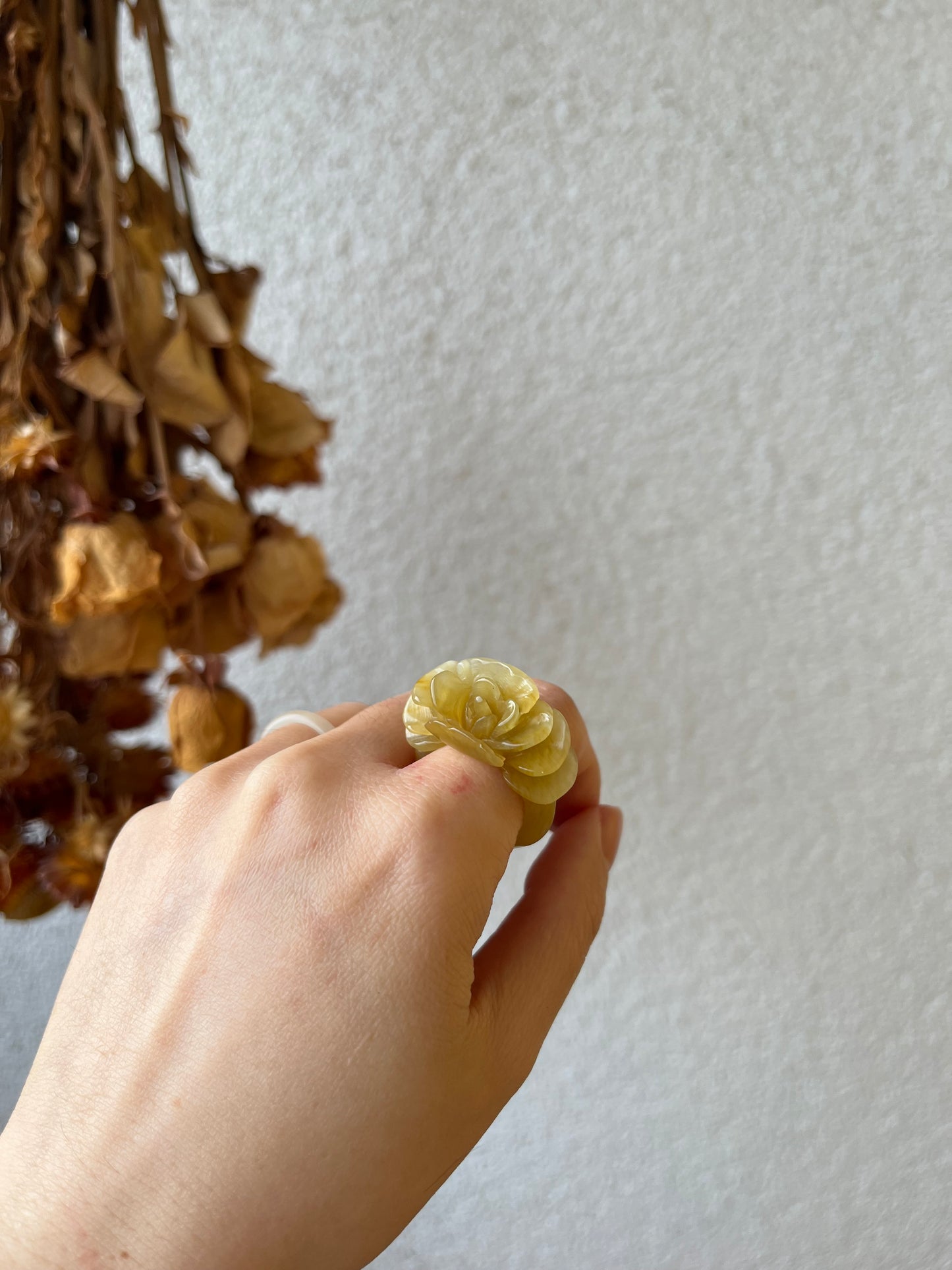 Hand Carved Xiu Jade Flower Rings | 手雕岫玉花戒圈