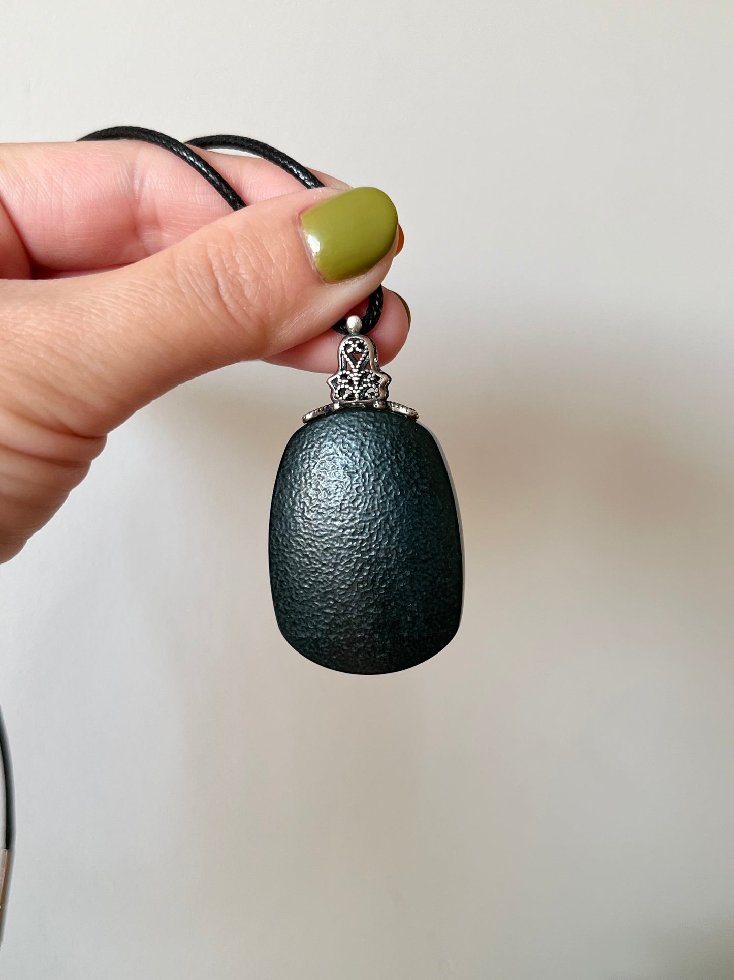 Vintage Style Carved Hetian Jade Plum Blossom Pendant, 和田青玉复古银扣头梅花牌