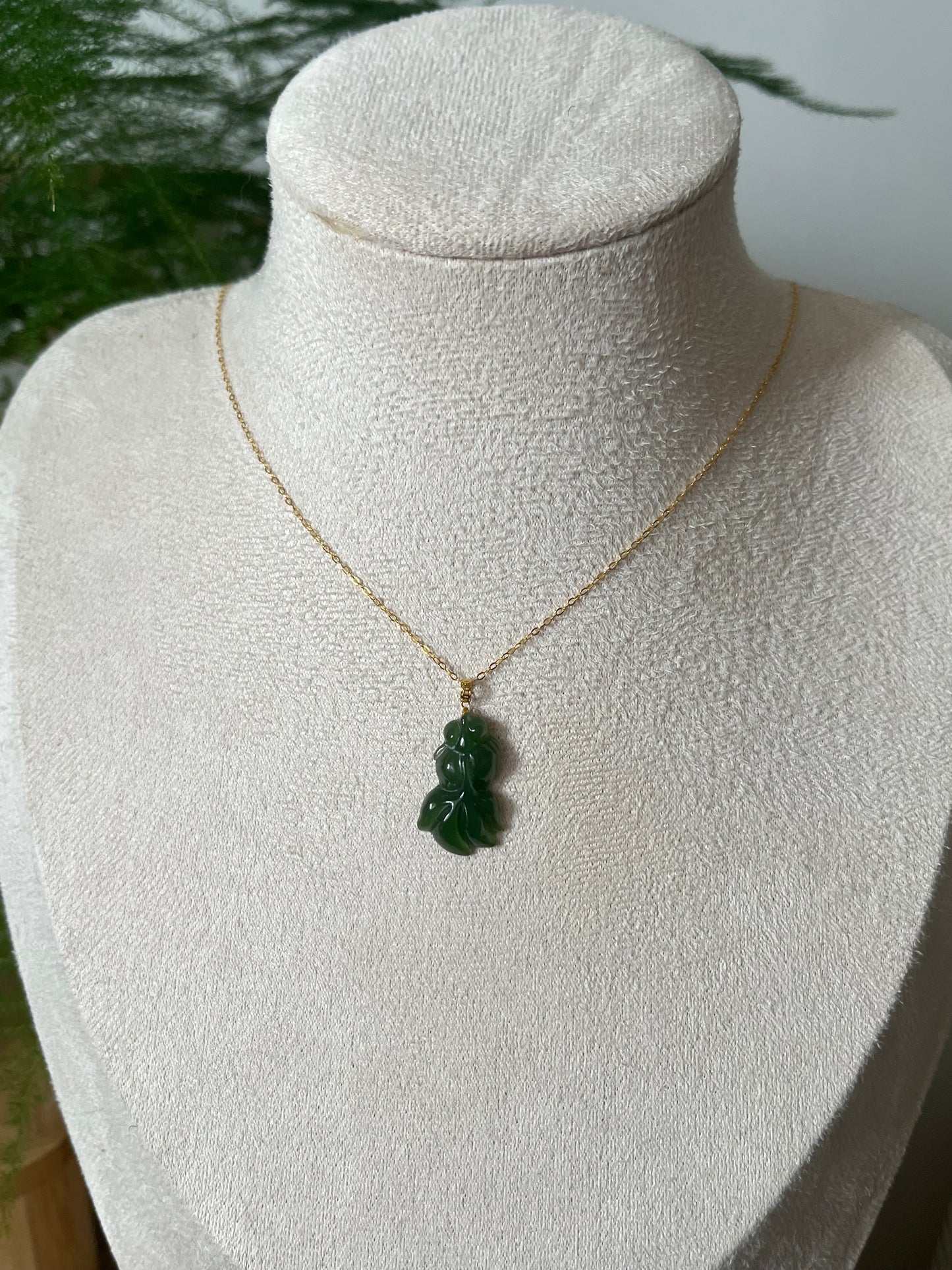 18K Gold-mounted Green Hetian Jade Carved Pendants | 18k金扣头碧玉小吊坠