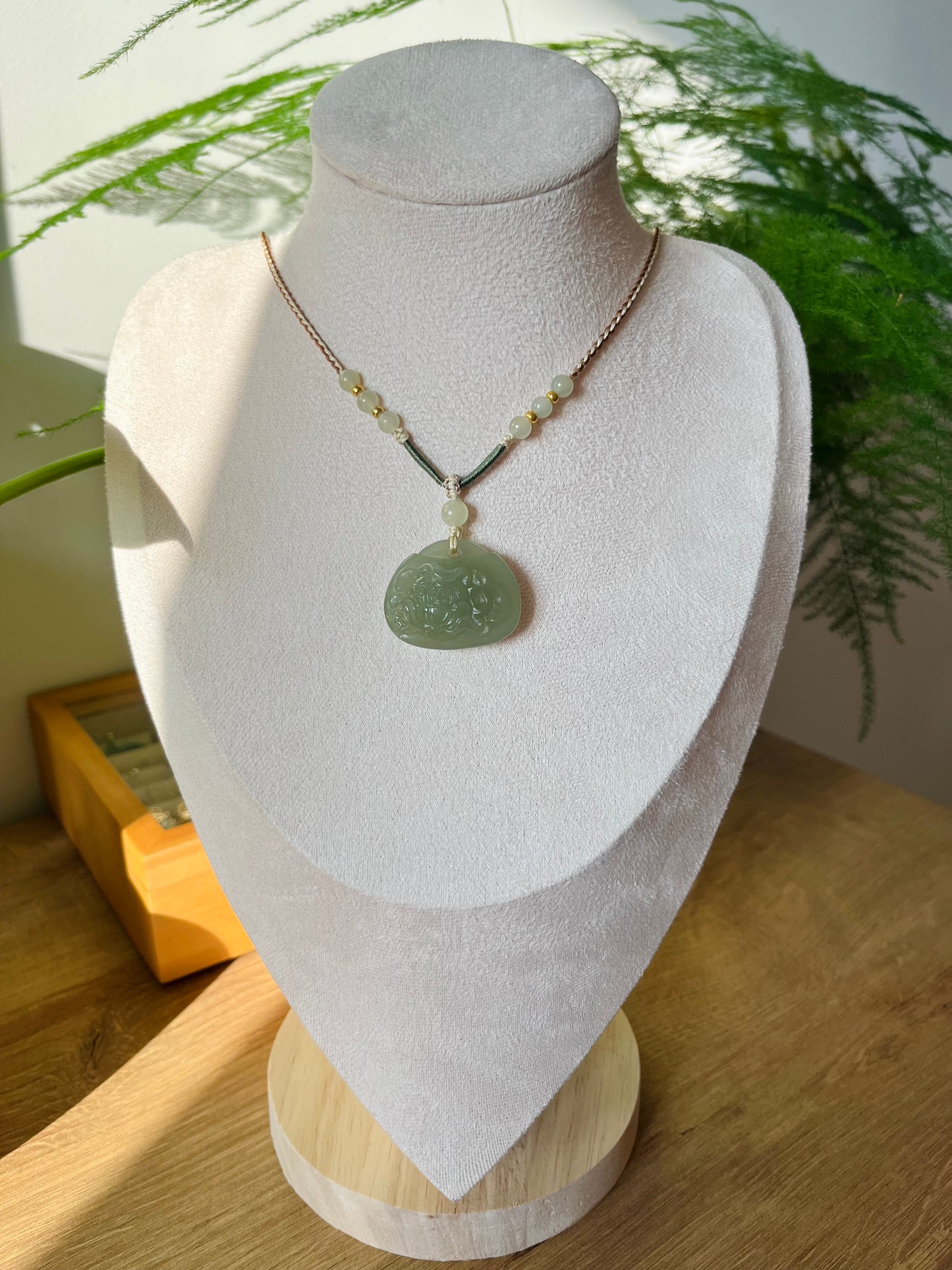 Hand Carved Hetian Jade Peony Flower Pendant, 青海冰晴水牡丹牌