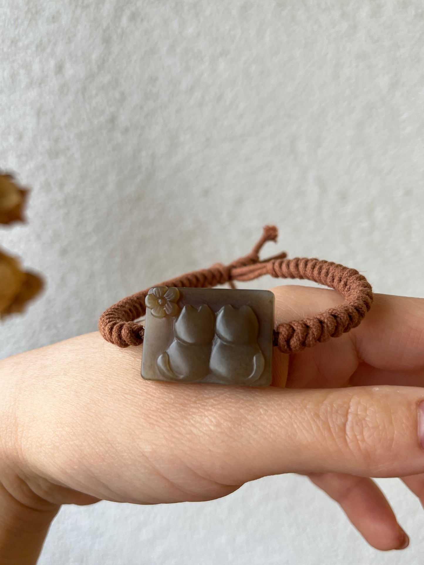 Bracelet Crafted from Hand Carved Brown Hetian Jade Cat Pendant
