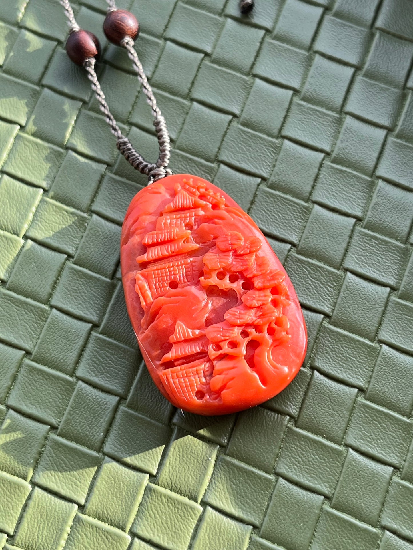 Hand Carved Nanhong Agate Landscape Pendant | 手雕满色肉南红山水
