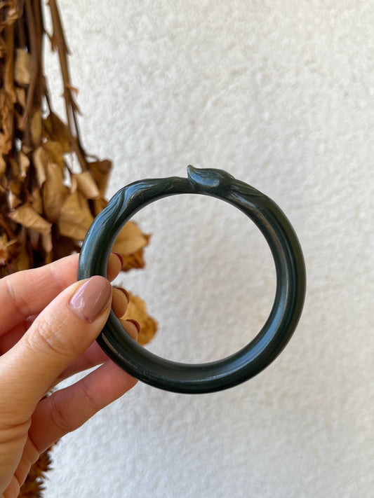 Hand Carved Dark Green Hetian Jade Nine-tailed Fox Bangle 56mm | 手雕和田青玉九尾手镯