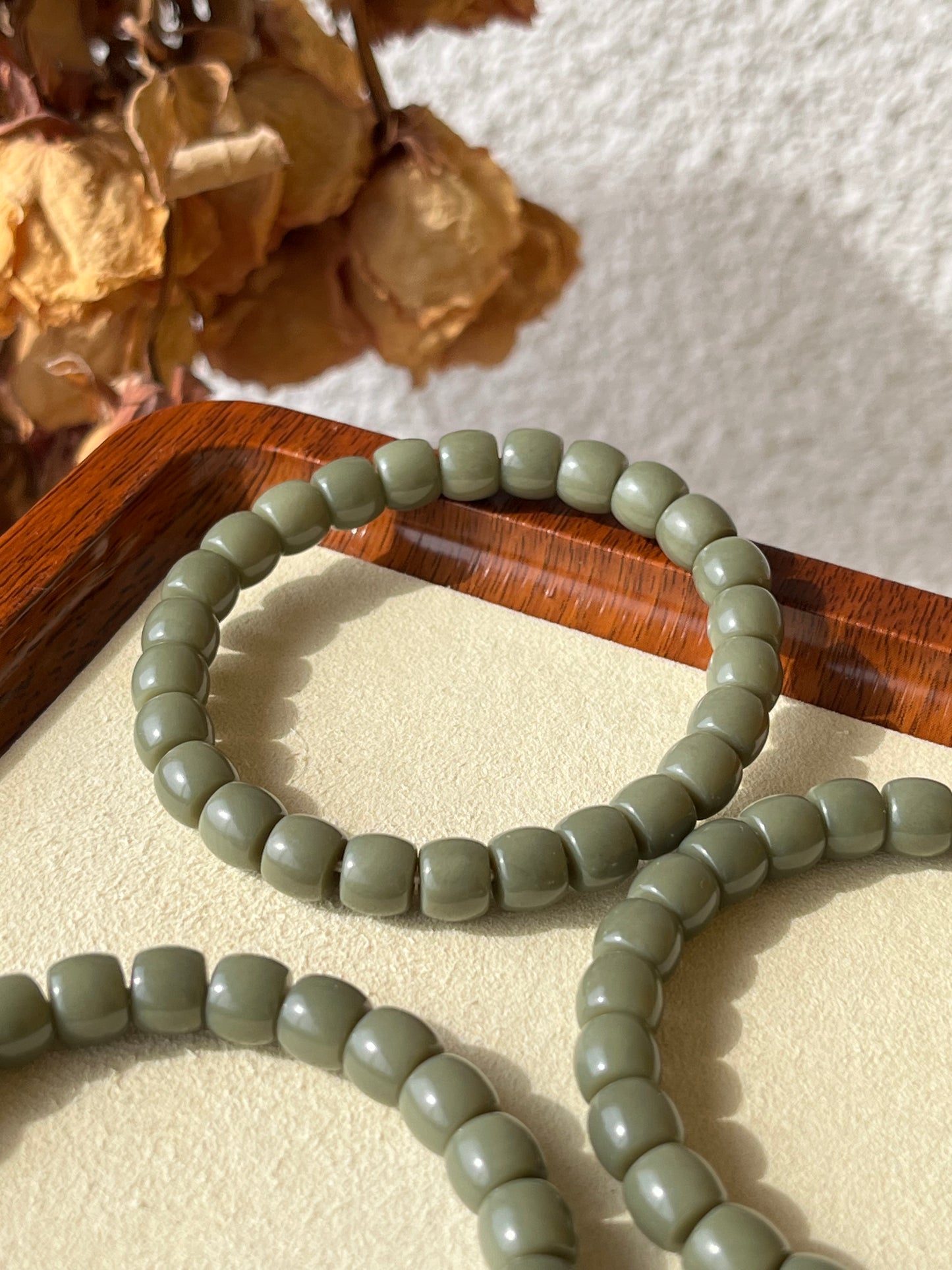 Straight Cut Elaeagnus Green Hetian Jade Beaded Bracelet (8mm x 6mm) | 和田沙枣青直切手串
