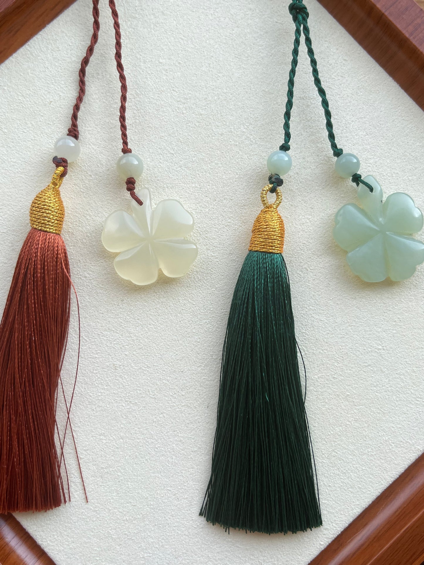 Handmade Xiu Jade Four Leaf Clover Bag Charm | 岫玉四叶草包挂