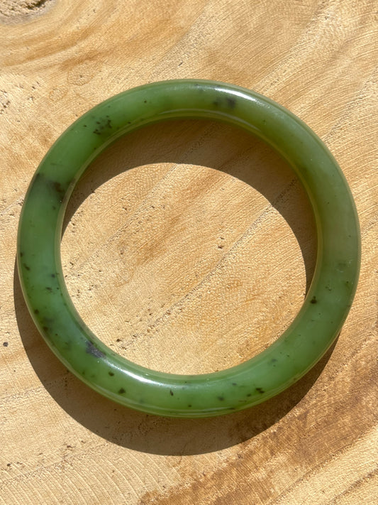 Green Hetian Jade Bangle 58mm, 碧玉猕猴桃圆条手镯
