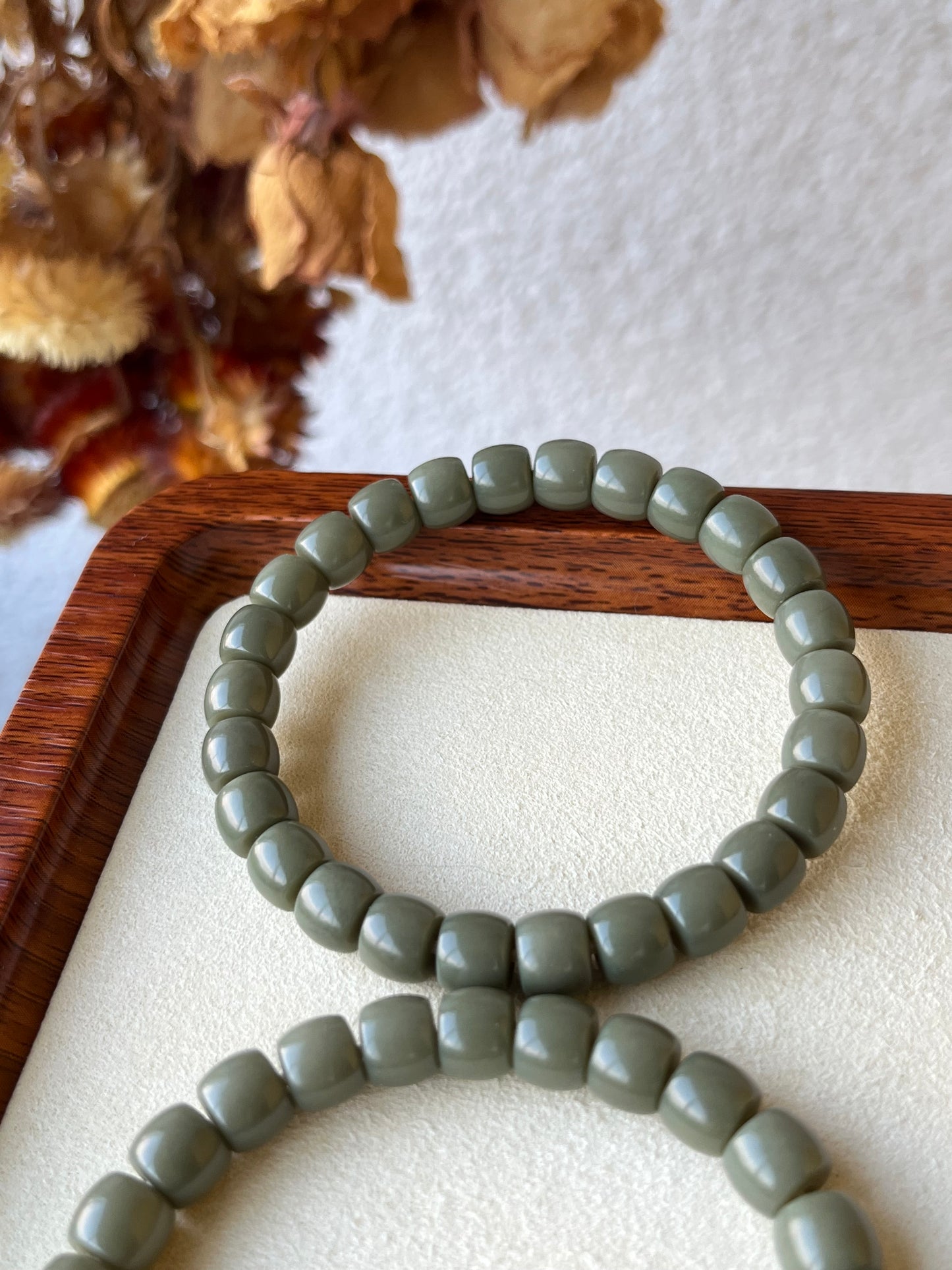 Straight Cut Elaeagnus Green Hetian Jade Beaded Bracelet (8mm x 6mm) | 和田沙枣青直切手串