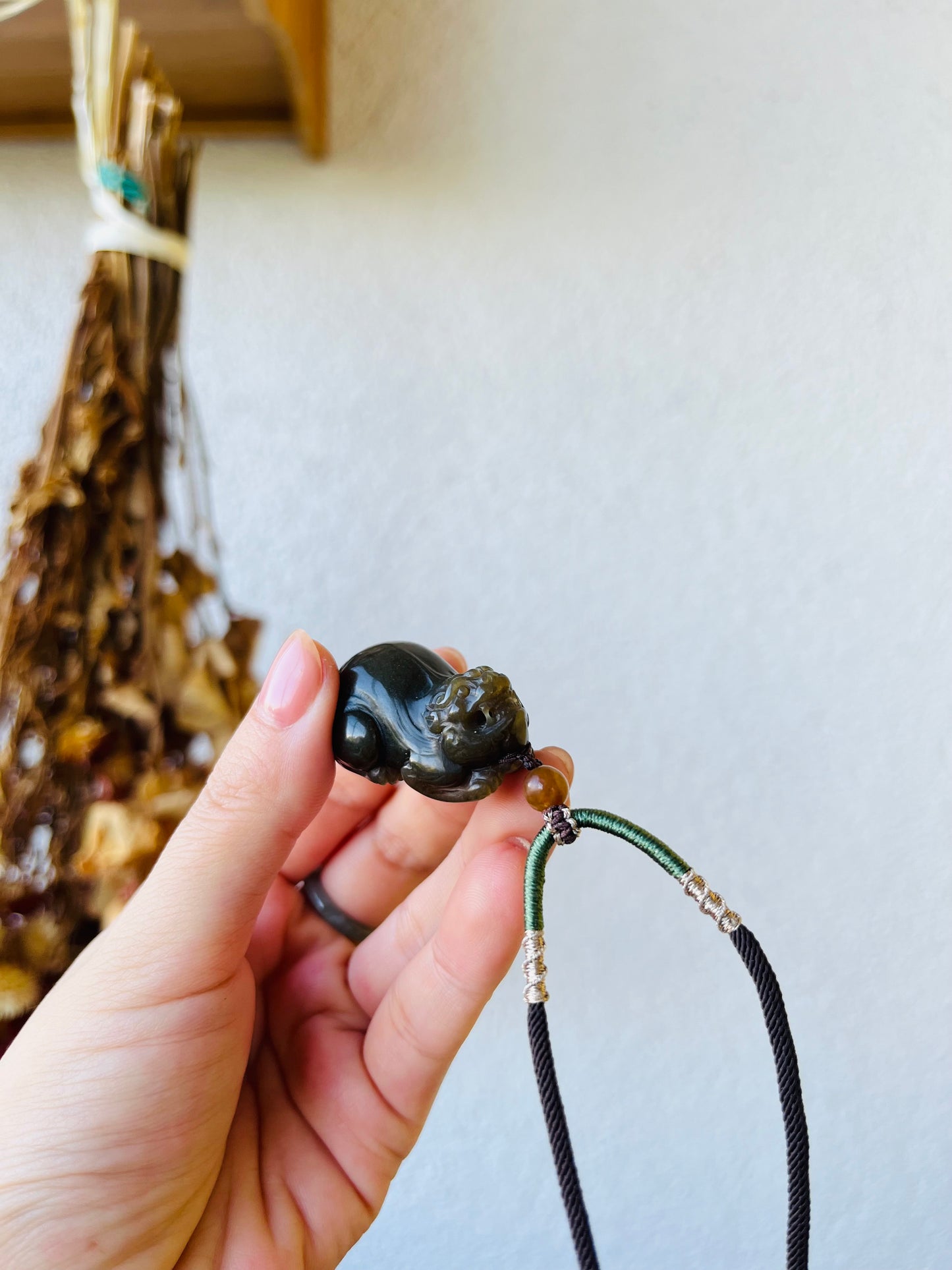 Hand Carved Brown Hetian Jade Chinese Pixiu Pendant, 手雕和田糖玉胖貔貅