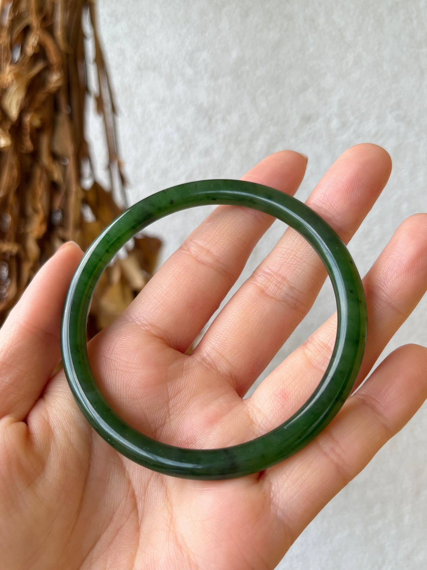 Green Hetian Jade Slim Bangle 58cm | 碧玉叮当镯