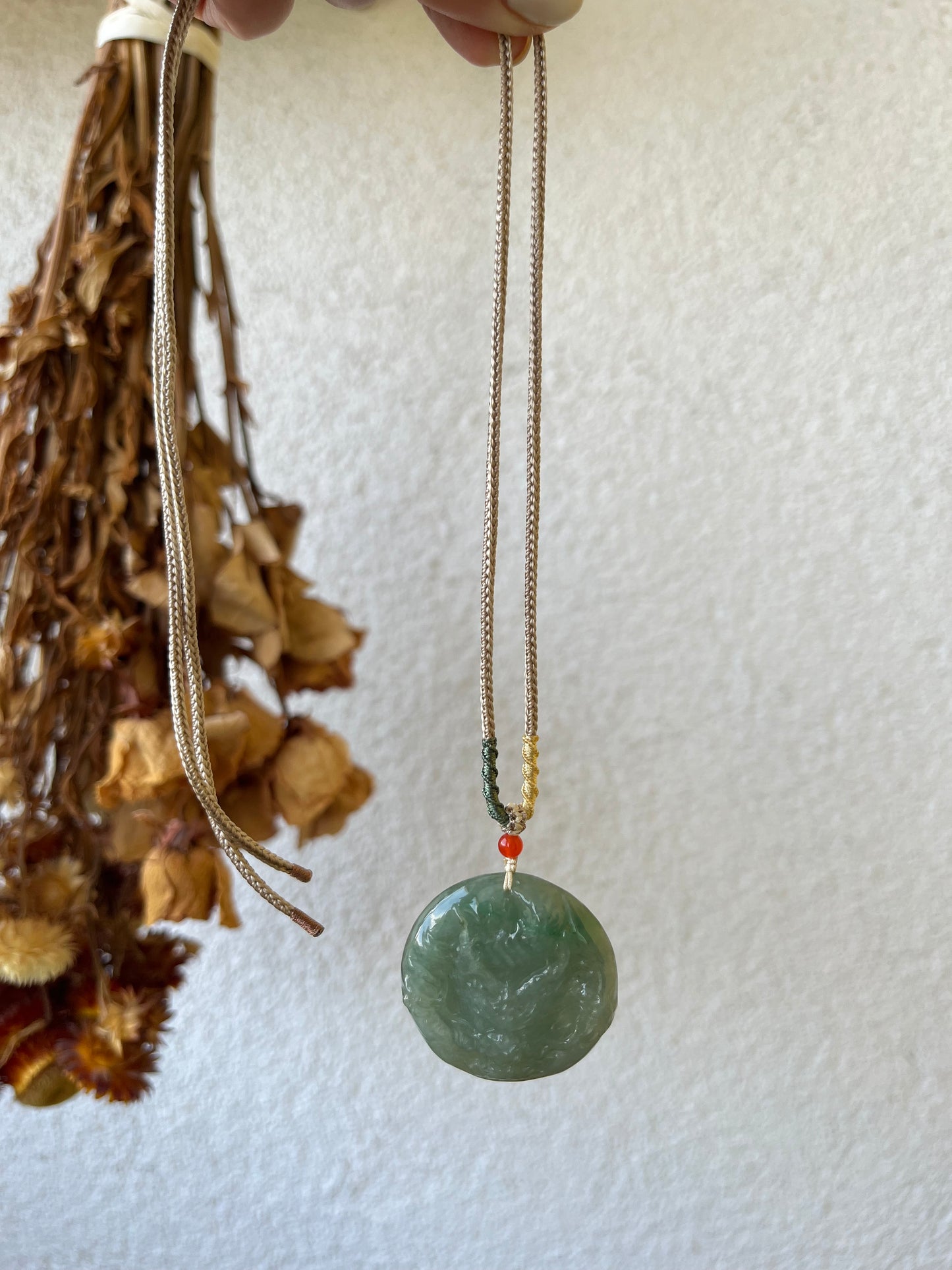 Light Green Jadeite Dragon Pendant | 翡翠龙牌