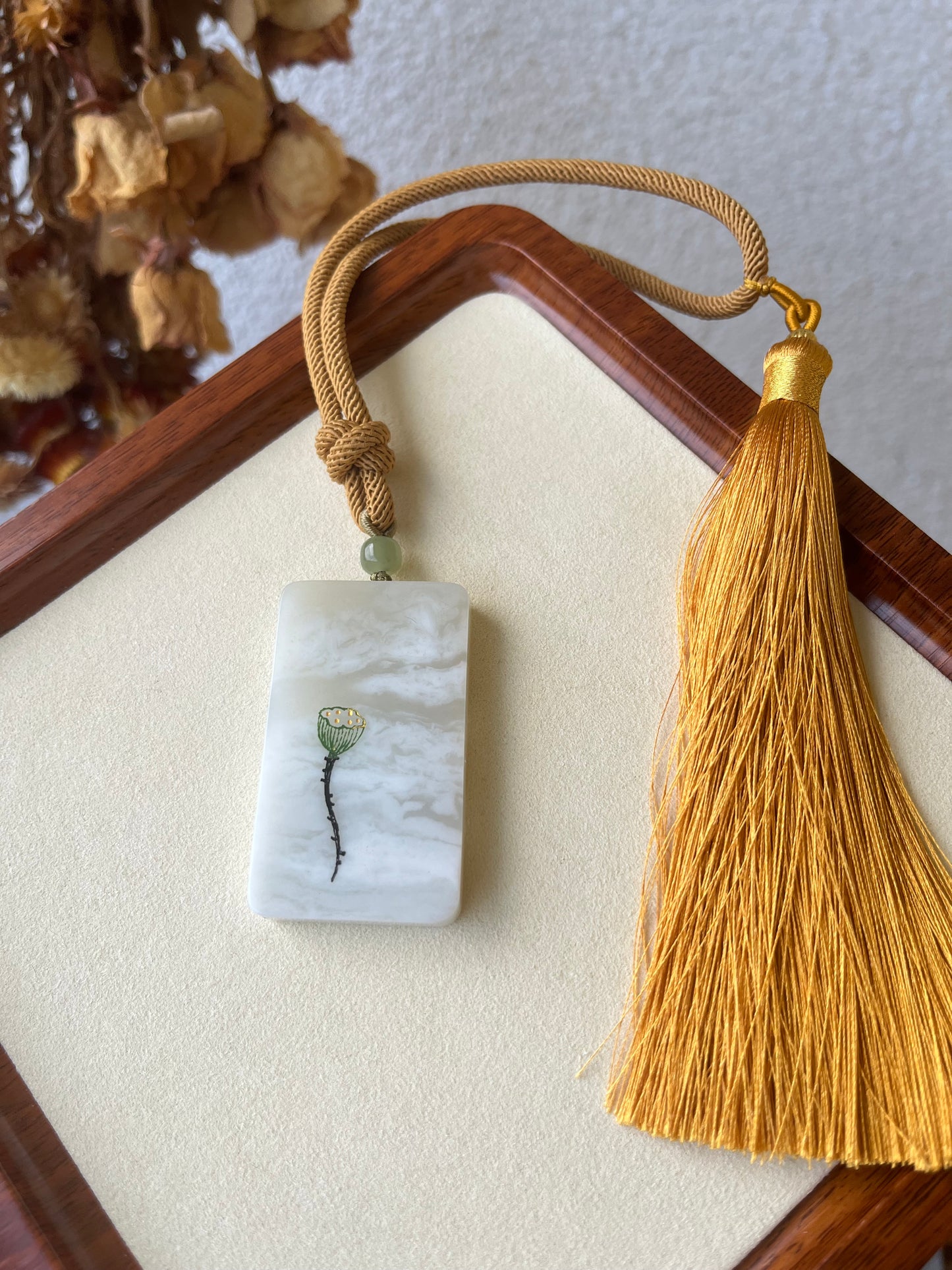 Unique White Jade Flat Pendant with Artistic Cloud-like Inclusions | 和田特色意境棉白玉无事牌