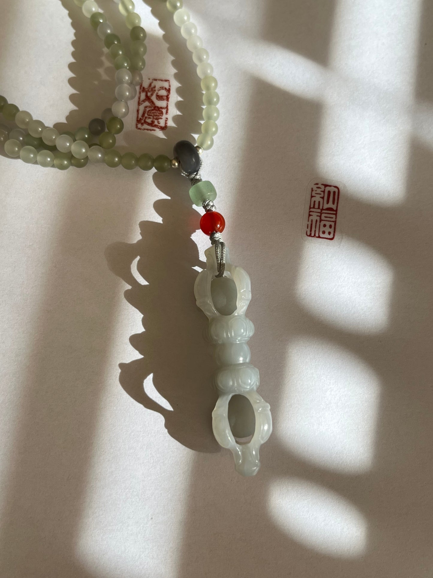 Hand Carved Hetian Jade Vajra Pendant, 手雕和田烟紫金刚杵