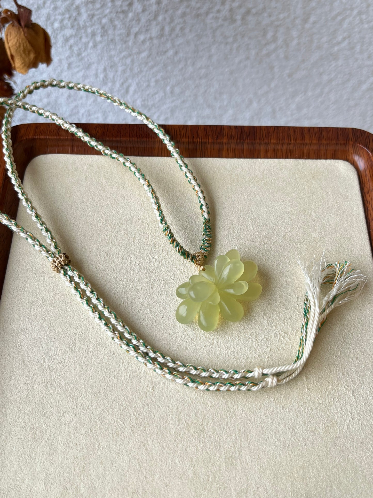 Hand Craved Icy Green Xiu Jade Succulent Pendant | 手雕冰透岫玉多肉