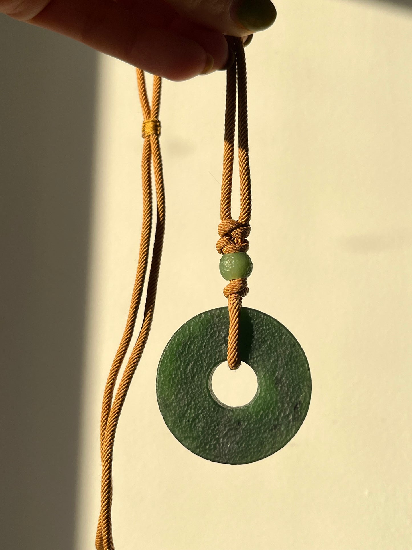 Antique-style Green Hetian Jade Chinese Safety Clasp Pendant, Chinese PI pendant，碧玉古风大平安扣