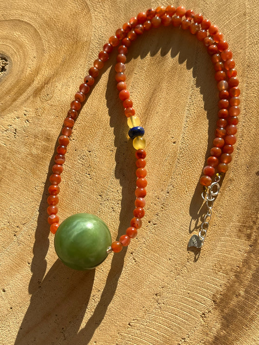 Handmade Nanhong Agate Beaded Necklace with a Single Big Green Hetian Jade Bead (20mm)