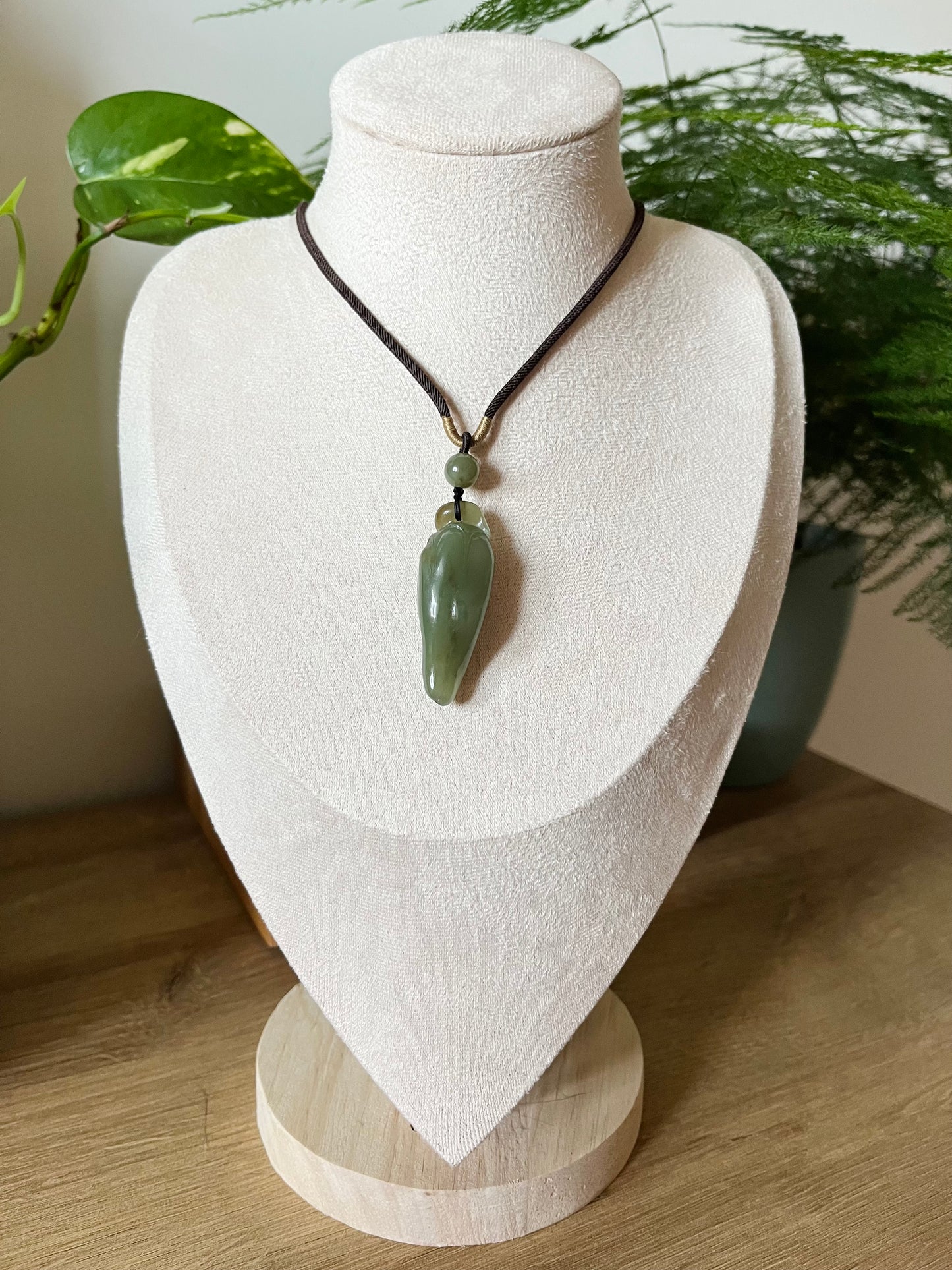Hand Carved Heitian Jade Pepper Pendant，手雕且末蓝糖和田玉辣椒