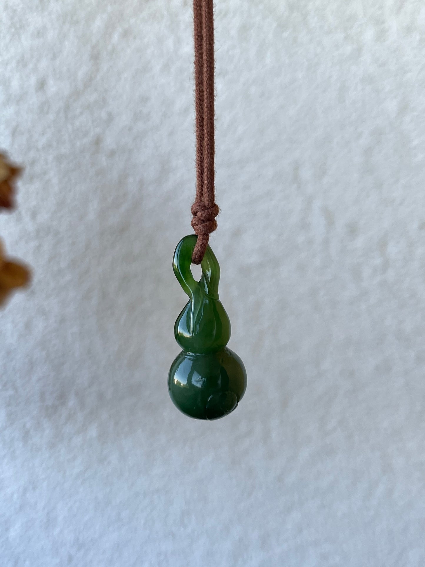 Hand Carved Green Hetian Jade Hulu Pendant, 手雕碧玉葫芦