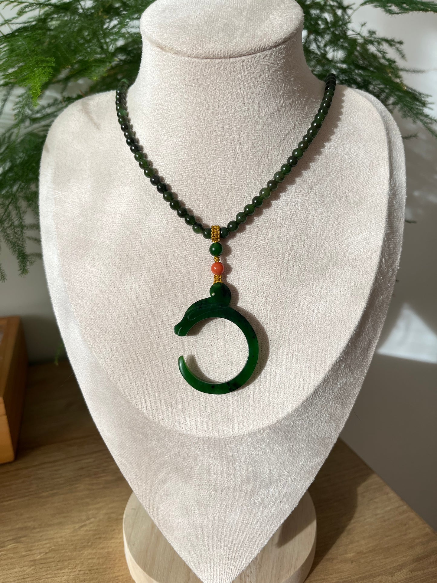 Red-skinned old mine Green Hetian Jade Pig Dragon Set, 红皮老矿俄碧玉猪龙套链