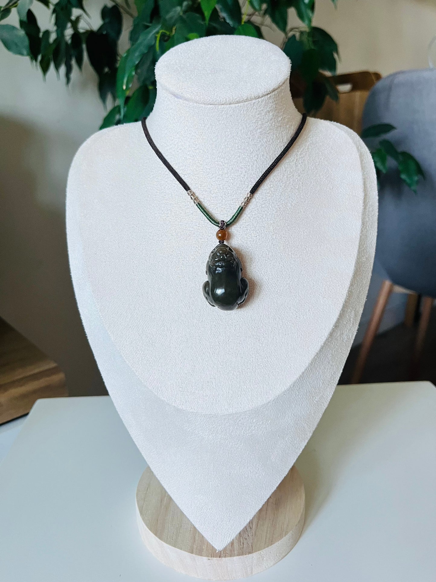 Hand Carved Brown Hetian Jade Chinese Pixiu Pendant, 手雕和田糖玉胖貔貅