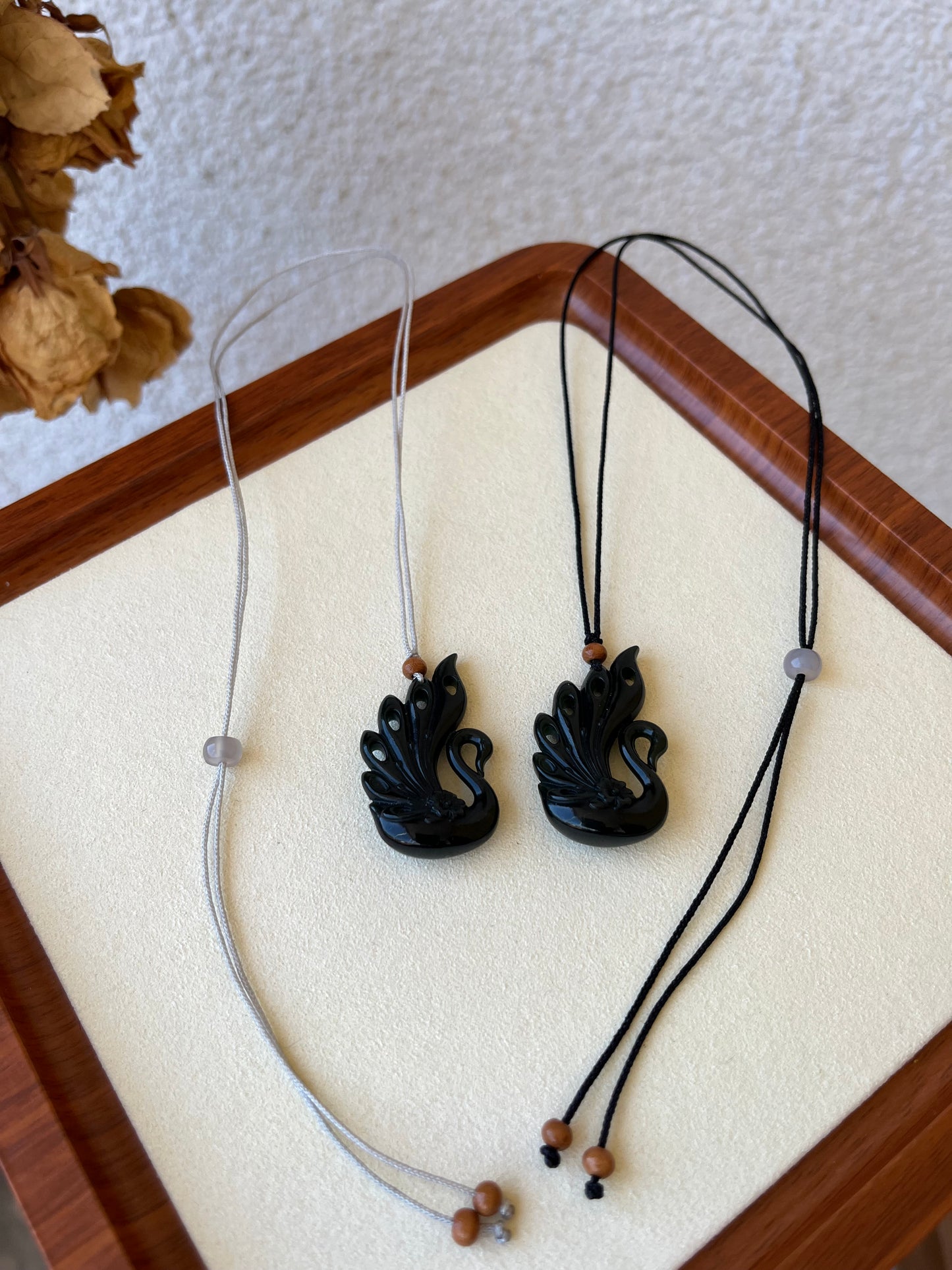 Dark Green Hetian Jade Swan | 和田青玉天鹅