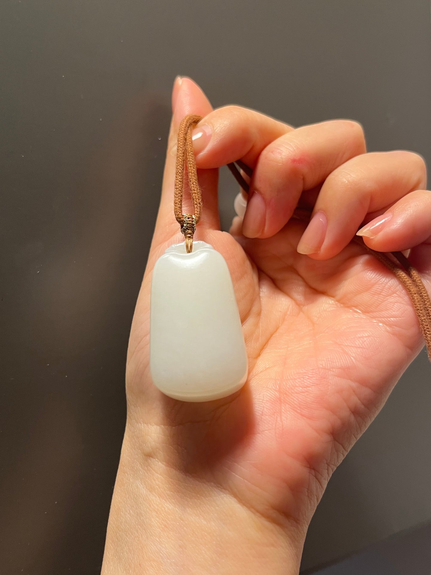 Hetian Jade Mutton Fat Flat Pendant  | 俄白羊脂无事牌