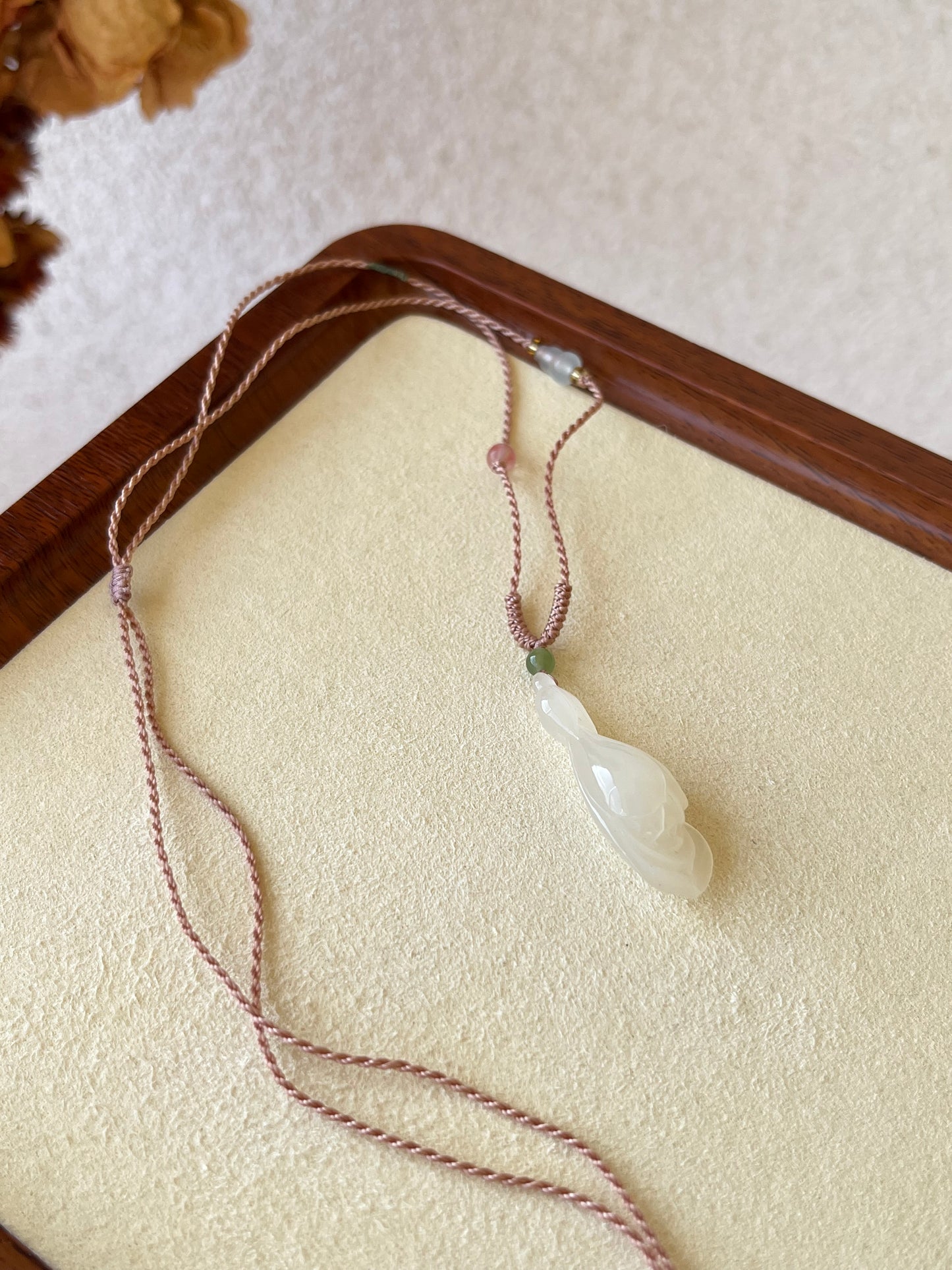 Hand Carved Icy Pink Hetian Jade Magnolia | 手雕和田冰粉玉兰